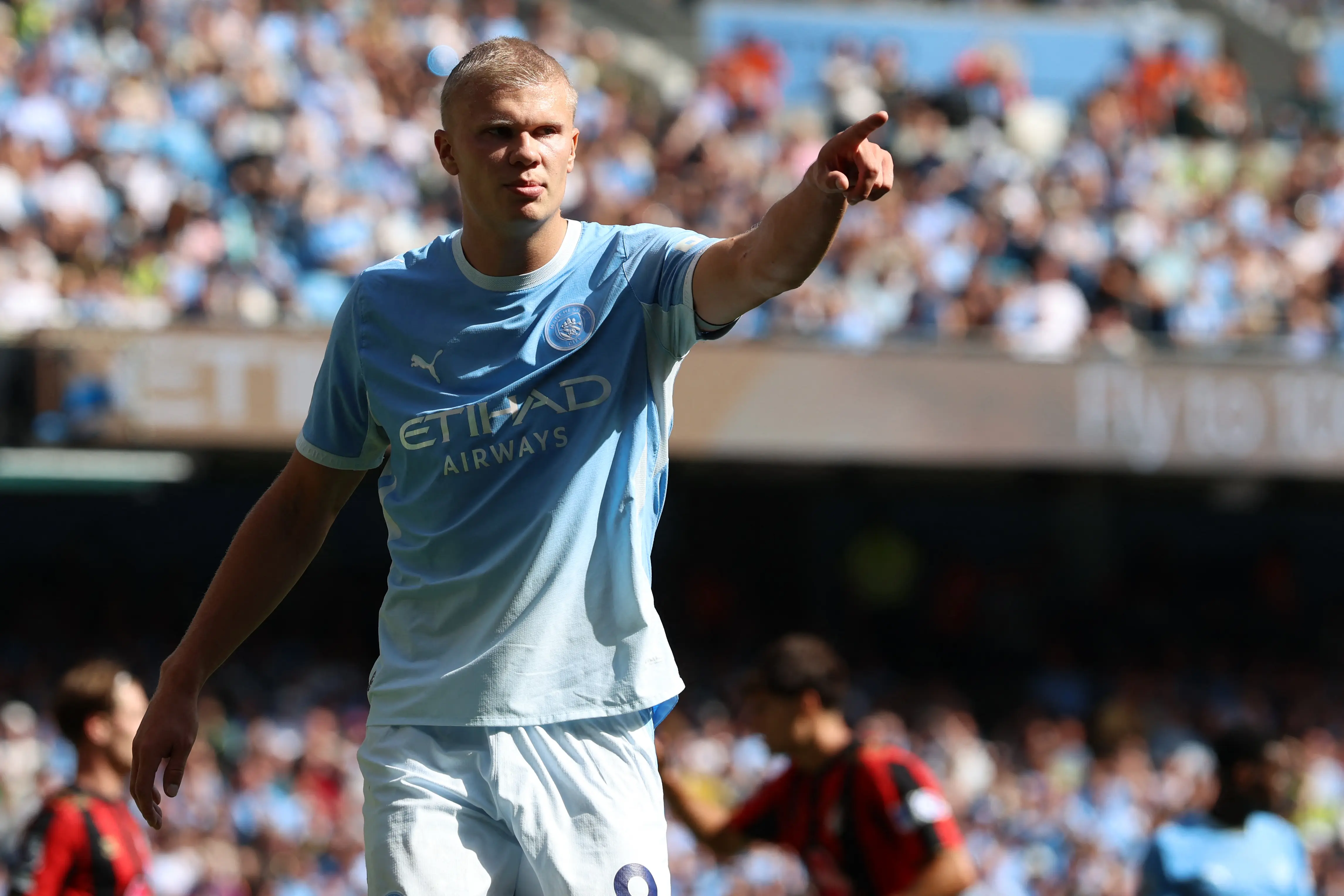 Com dois de Haaland, City goleia Crystal Palace e dorme líder do Campeonato Inglês