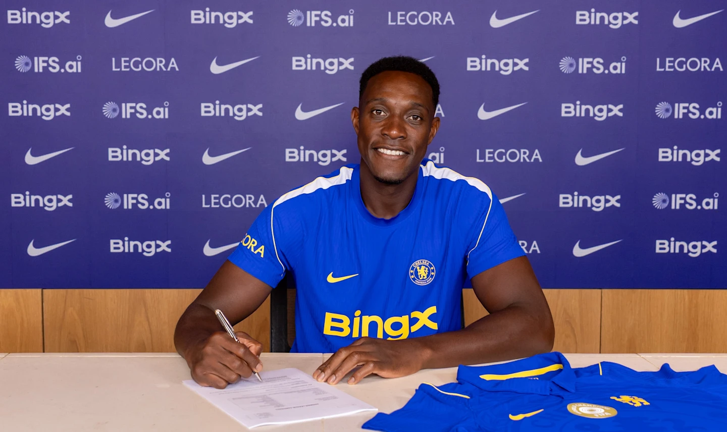 Chelsea anuncia contratação de veterano Danny Welbeck, de 35 anos