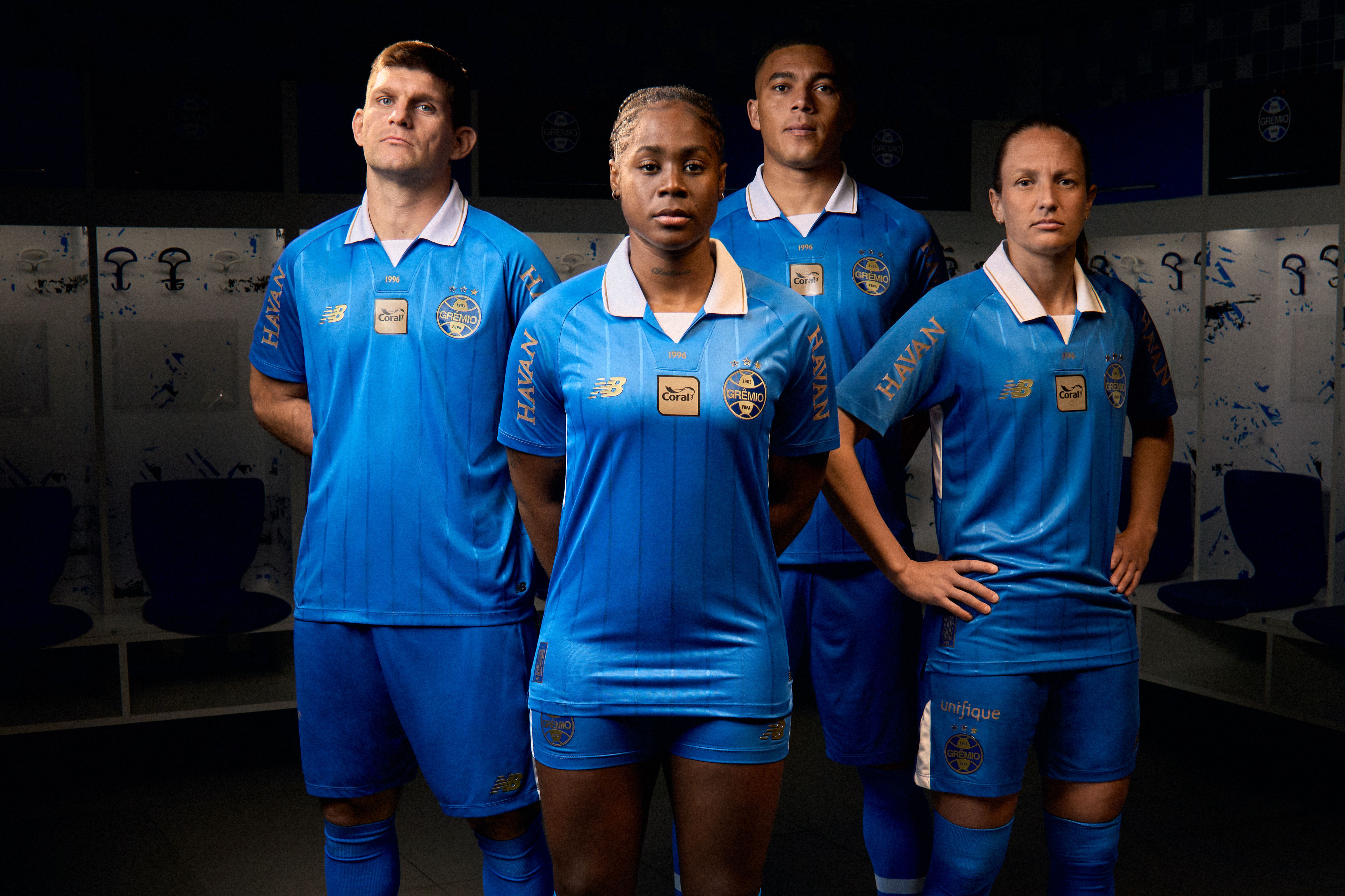 Grêmio homenageia Tríplice Coroa com nova terceira camisa em design retrô e sustentável
