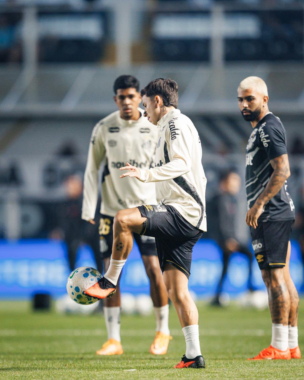 Santos x Athletico-PR: siga o tempo real do jogo pelo Brasileirão
