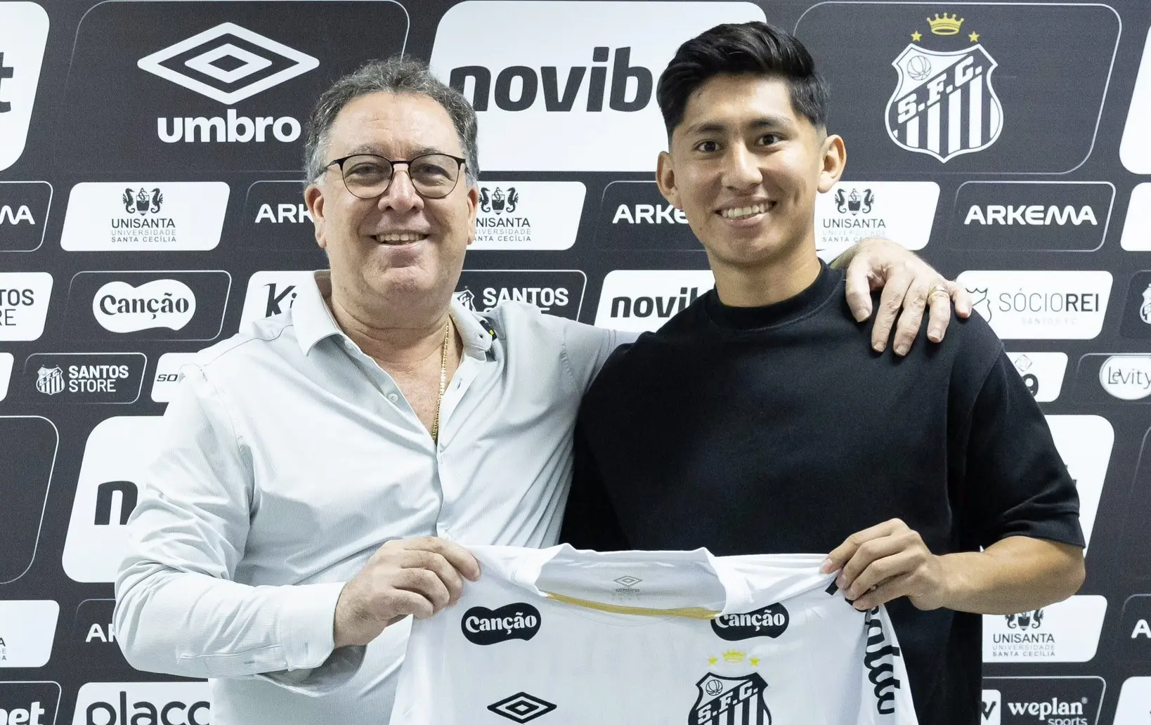 Santos formaliza renovação com Miguelito até 2029 dois meses após anúncio