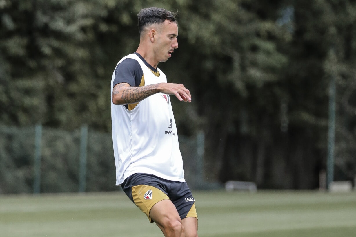 Com reforços, São Paulo encerra preparação para enfrentar o Grêmio