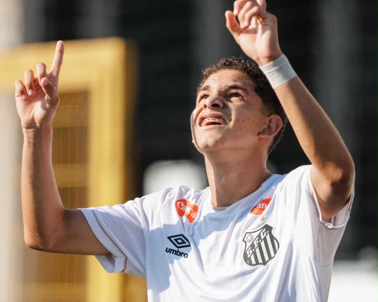 Santos sub-17 goleia Internacional e mira vaga no G8 do Brasileirão