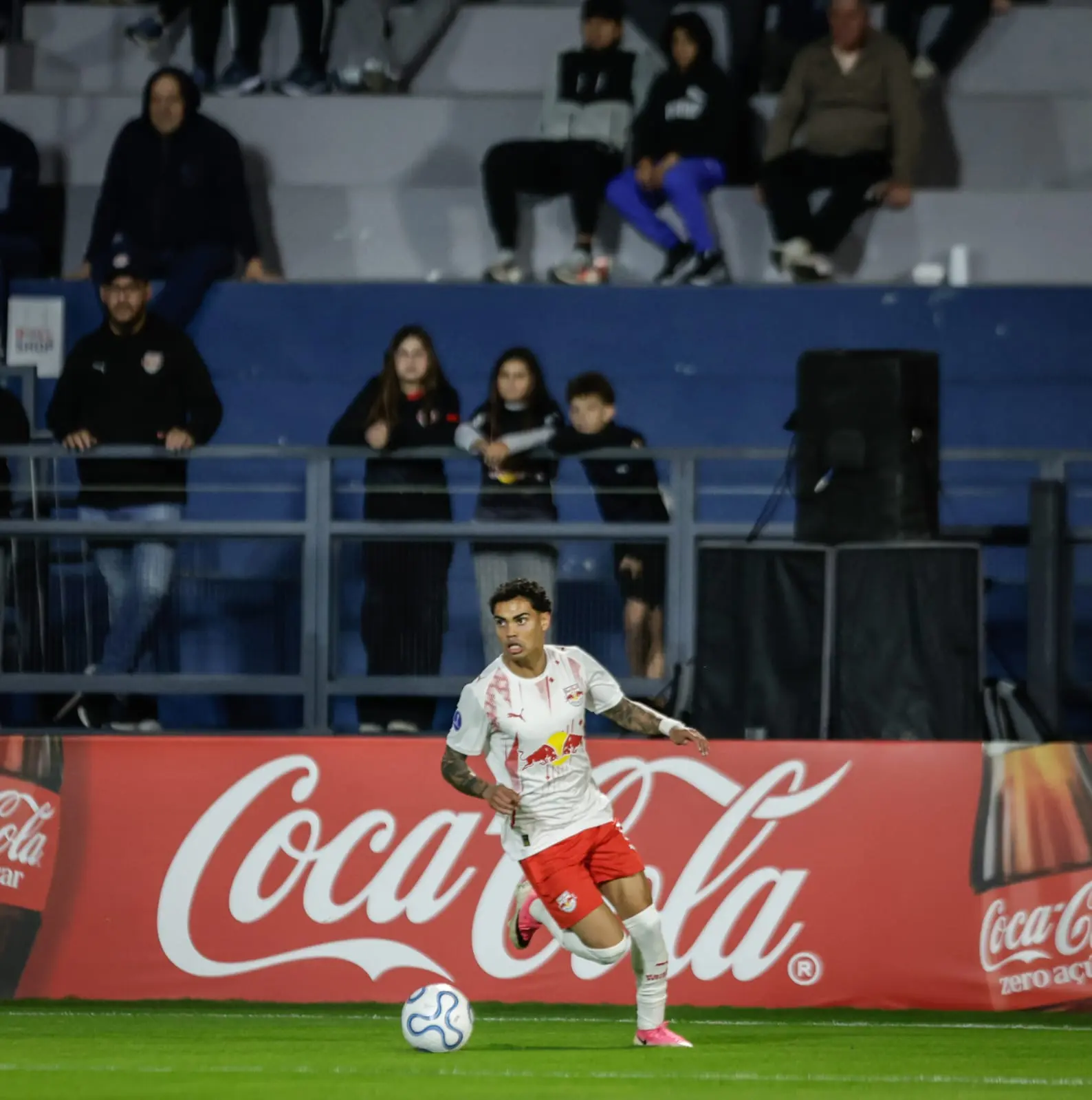 Em alta no Bragantino, Vinicinho mira classificação na Sul-Americana