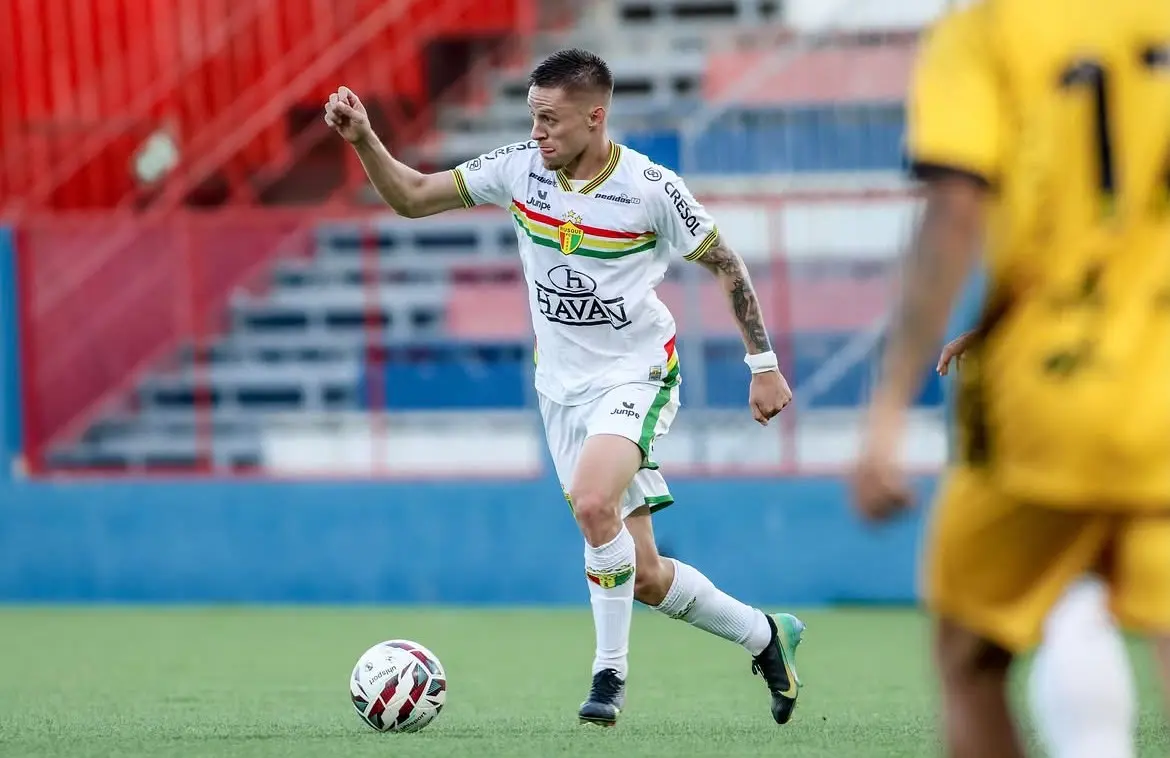 Brusque cede empate ao Amazonas, mas mantém ponta da Série C