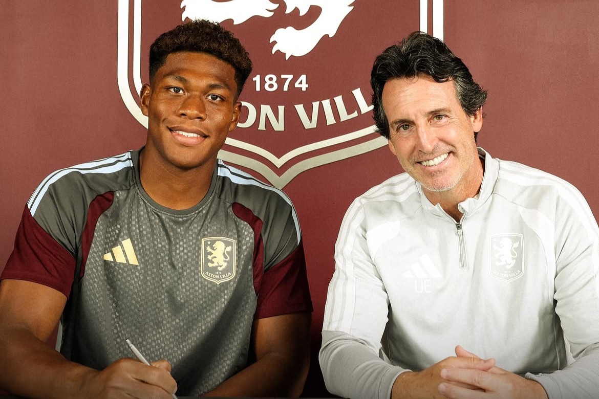 Aston Villa anuncia goleiro que estava na mira do PSG após destaque na Copa do Mundo