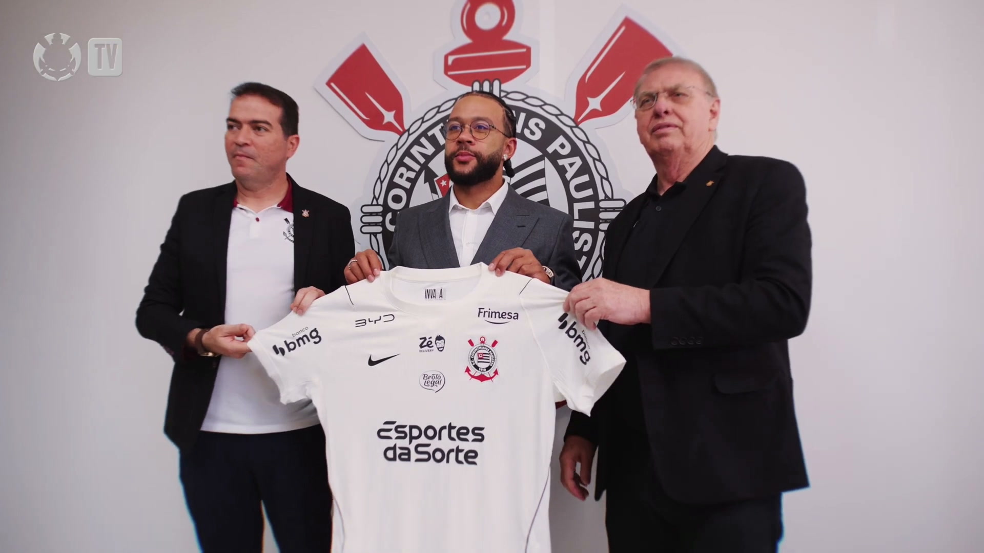 Memphis renova com o Corinthians: ‘Apoio da torcida foi algo extraordinário’