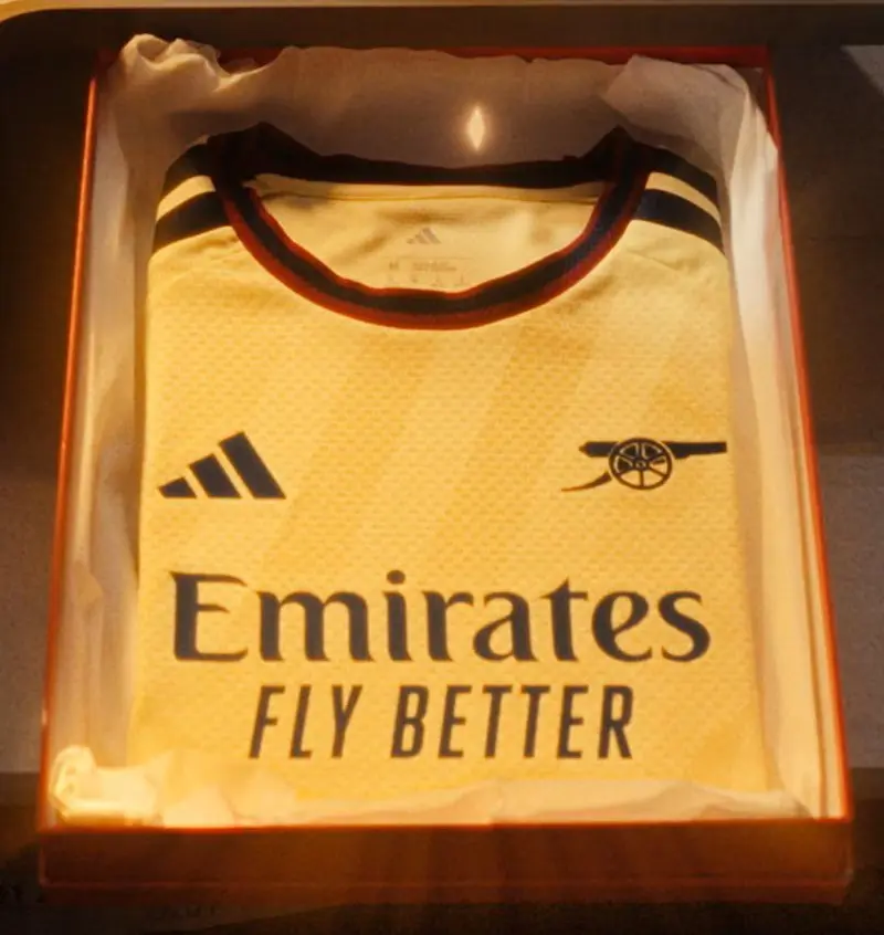 Arsenal lança camisa amarela para a temporada 2026/27; veja