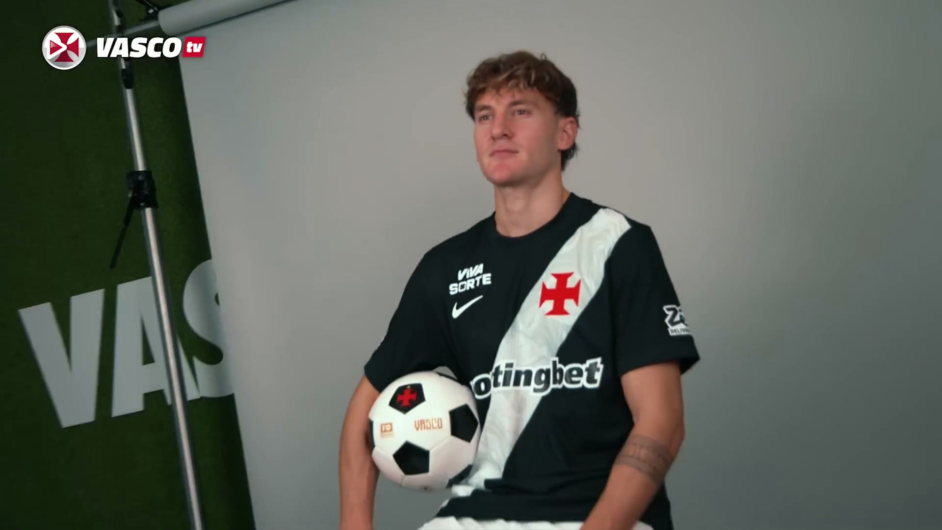 Vasco anuncia contratação de Facundo Colidio até 2029