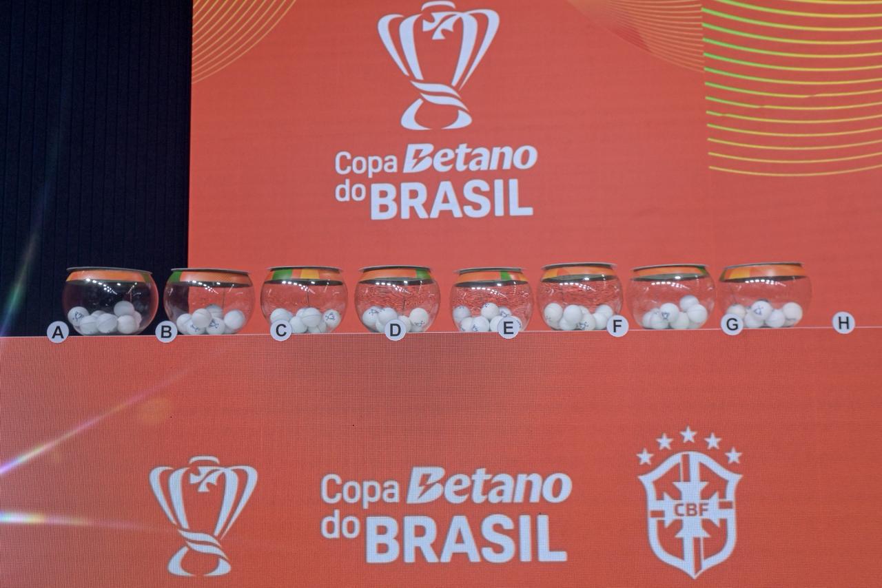 Palmeiras favorito? Cinco times das quartas da Copa do Brasil brigam contra o Z4 do Brasileiro