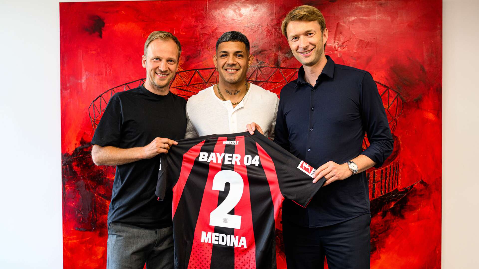 Bayer Leverkusen anuncia contratação do argentino Facundo Medina