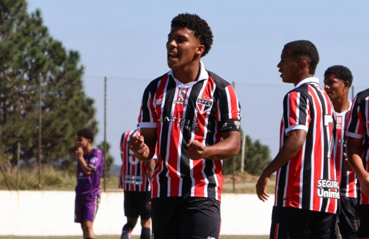 São Paulo goleia Clube Vital pelo Paulistão sub-15 e sub-17; veja resultados e classificação