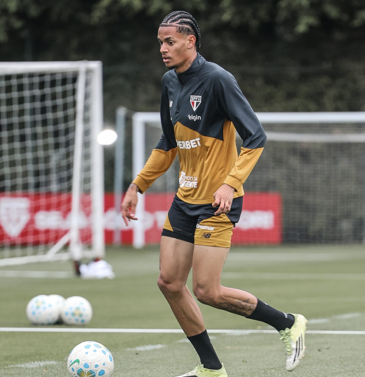 São Paulo: Treinos intensos antes de encarar RB Bragantino e sair da crise