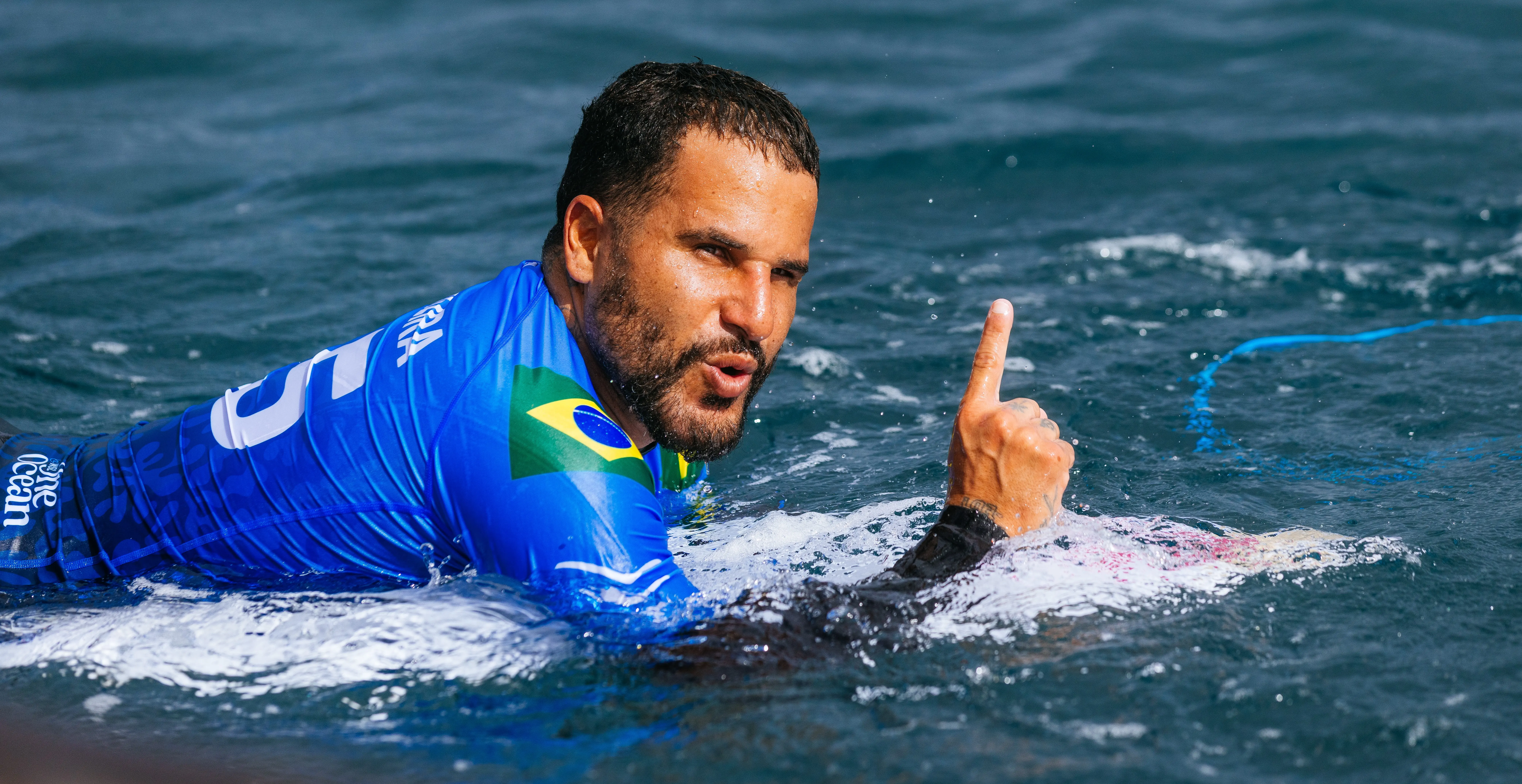 EXCLUSIVO: Ítalo Ferreira mostra preocupação com futuro do surfe brasileiro e aconselha jovens