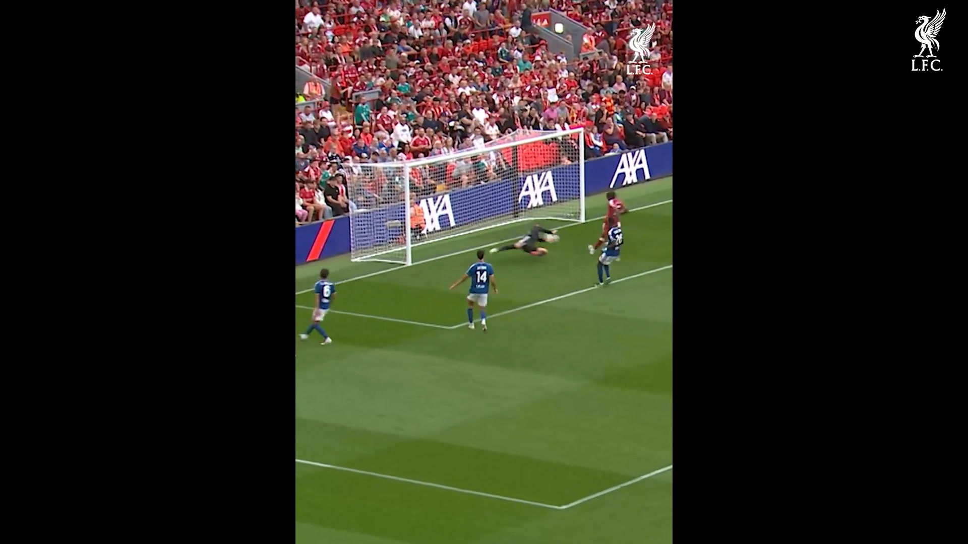 O primeiro gol de Jacquet pelo Liverpool