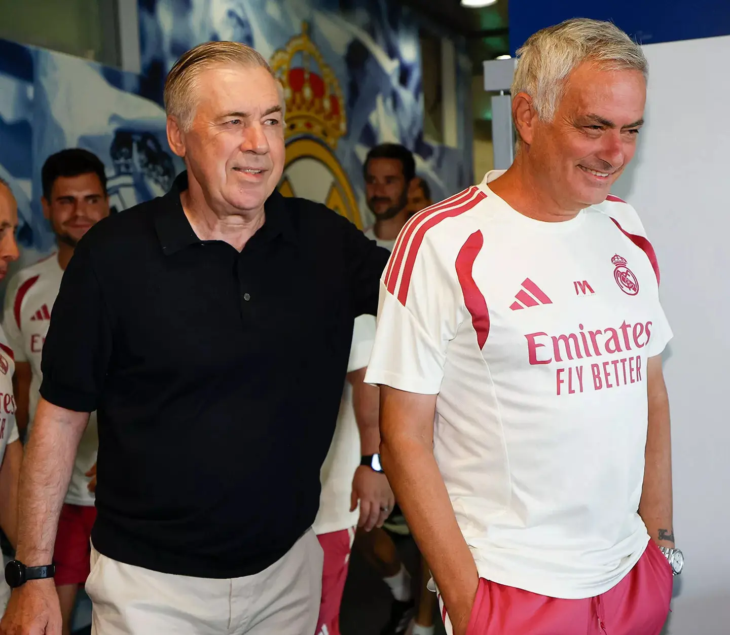 Carlo Ancelotti visita CT do Real Madrid e encontra estrelas brasileiras