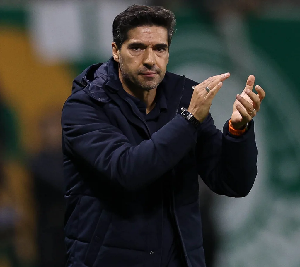 Abel aprova postura do Palmeiras contra a LDU e se justifica por fala polêmica: “Coração ao pé da boca”