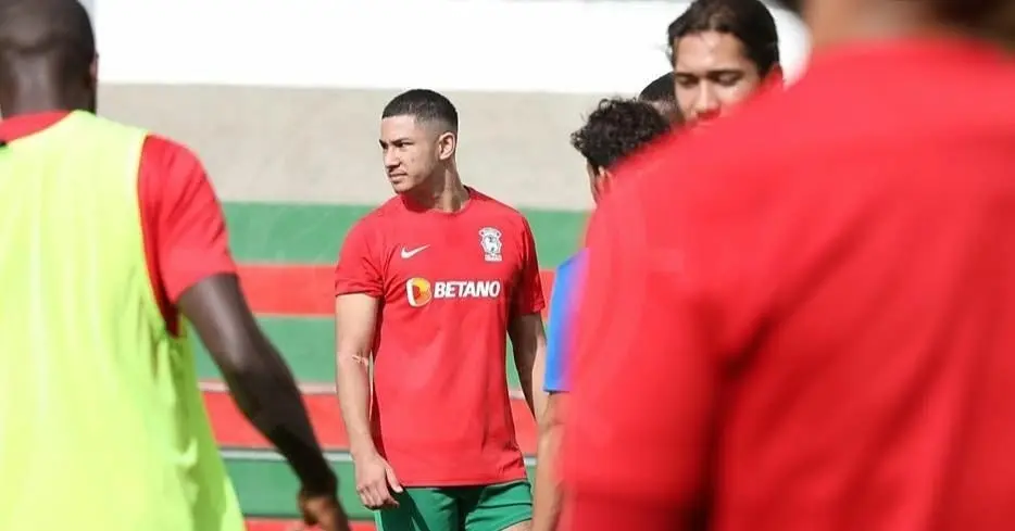 Aos 28 anos, jogador mais rico do mundo busca time para seguir carreira; conheça