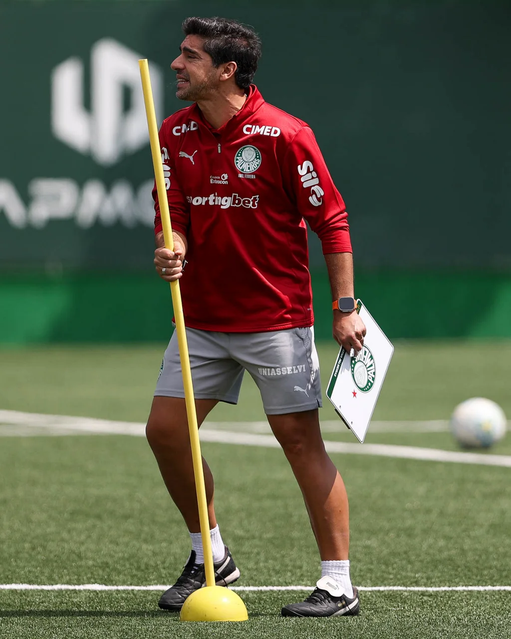 Palmeiras liga alerta pós-Copa e teme desgaste de convocados para amistosos