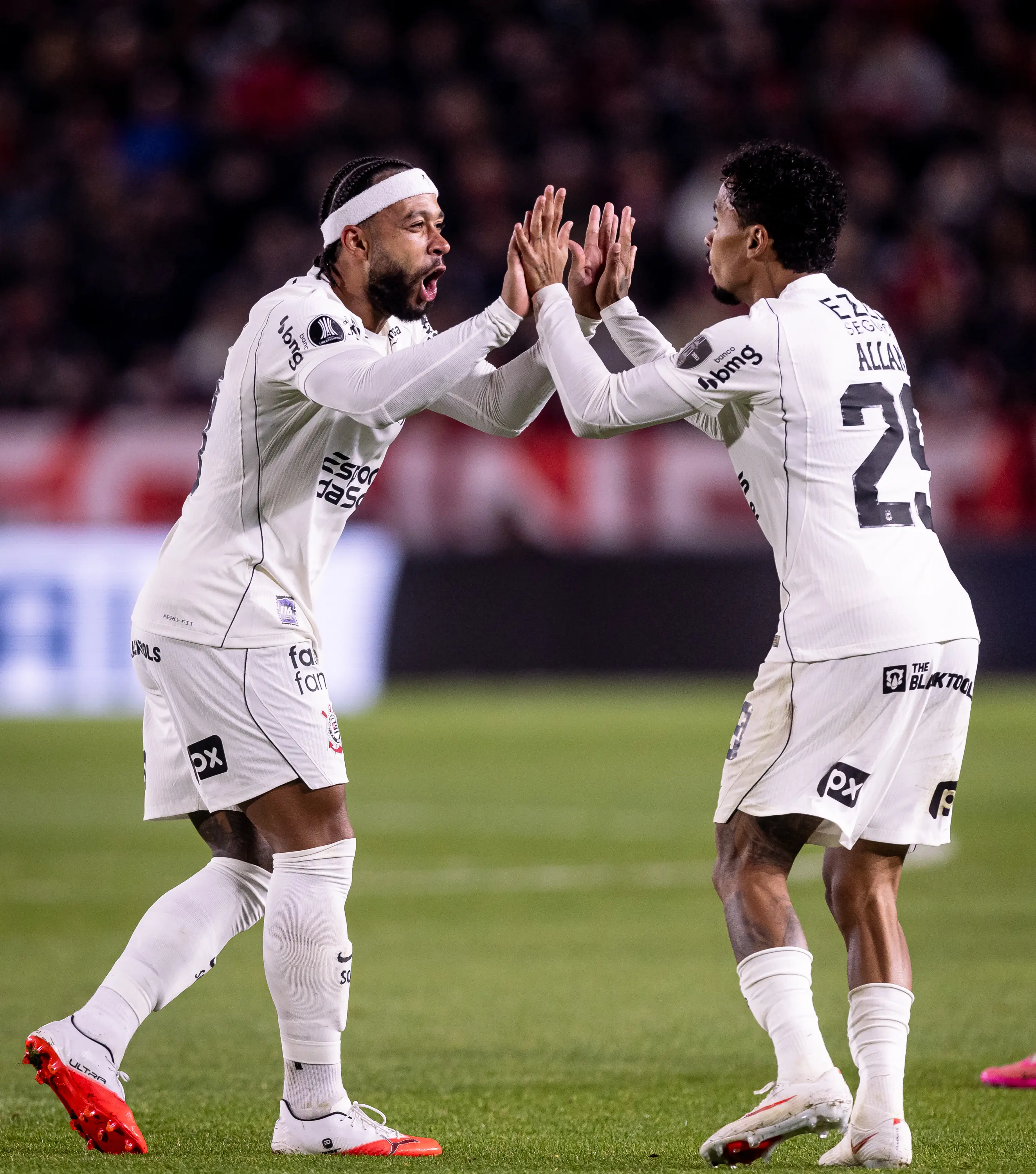 Análise: Corinthians supera início ruim e leva bom resultado para Itaquera
