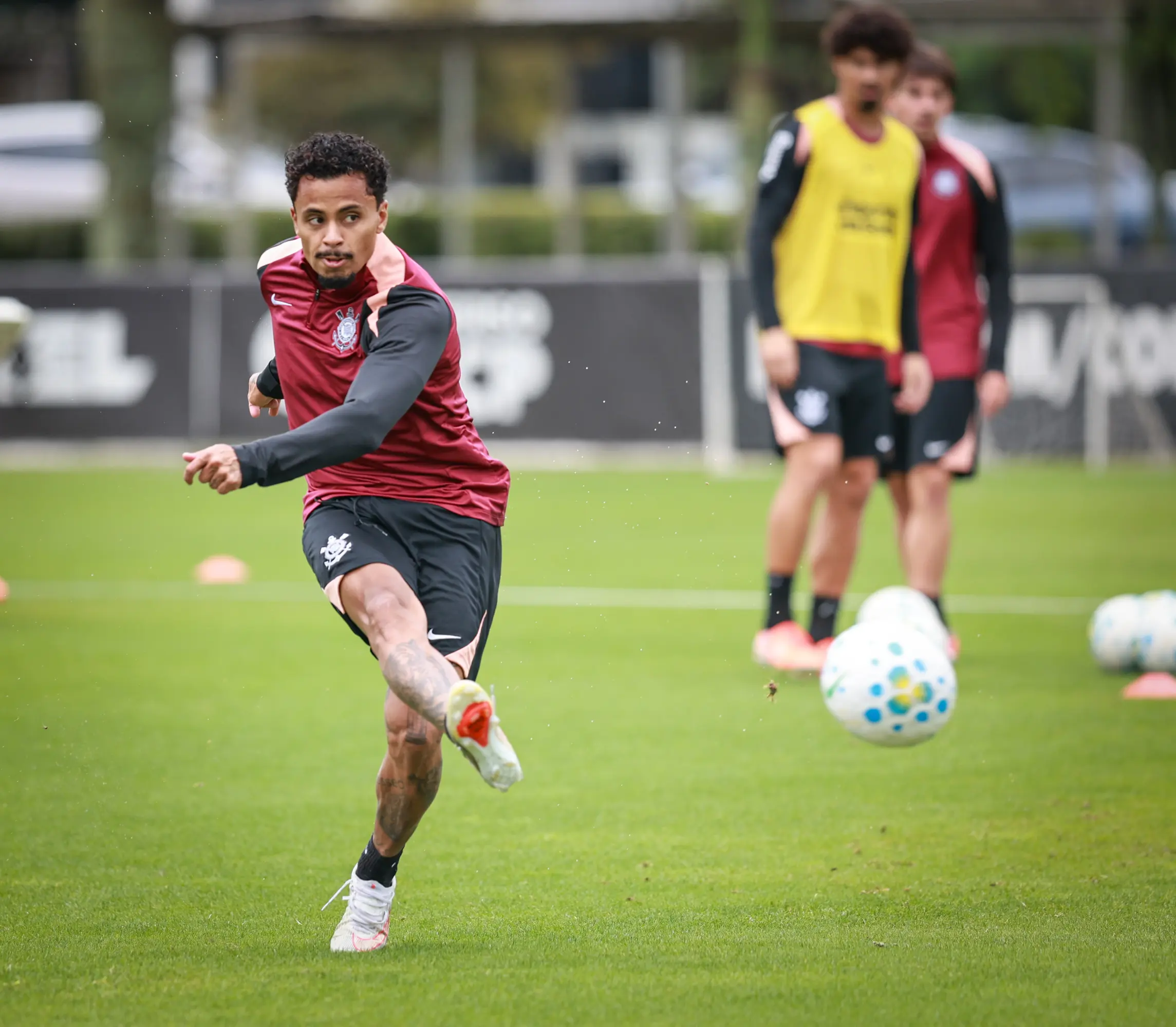 Corinthians encerra preparação em São Paulo antes da viagem ao Rio