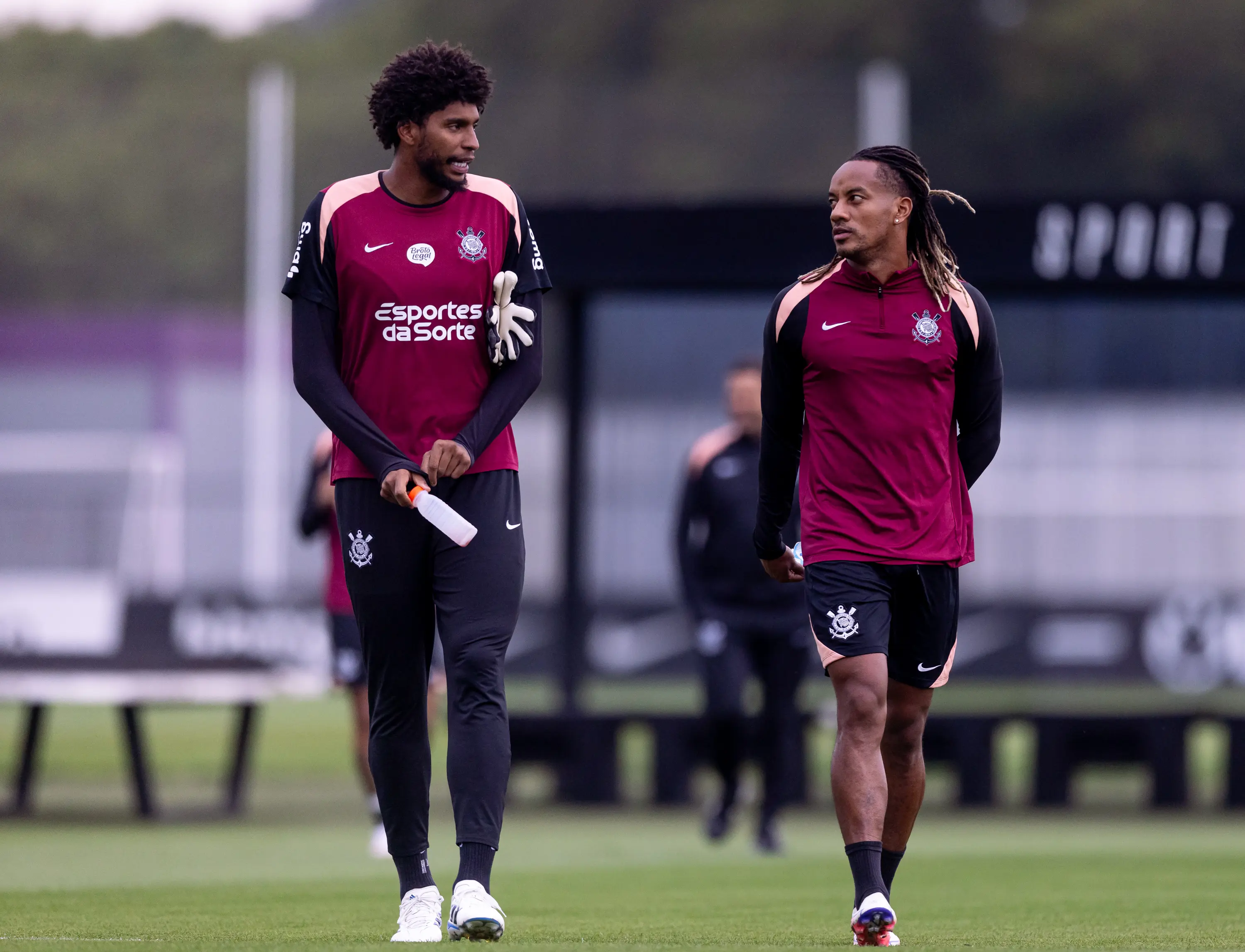 Veja como foi o último treino do Corinthians para o duelo decisivo contra o Estudiantes