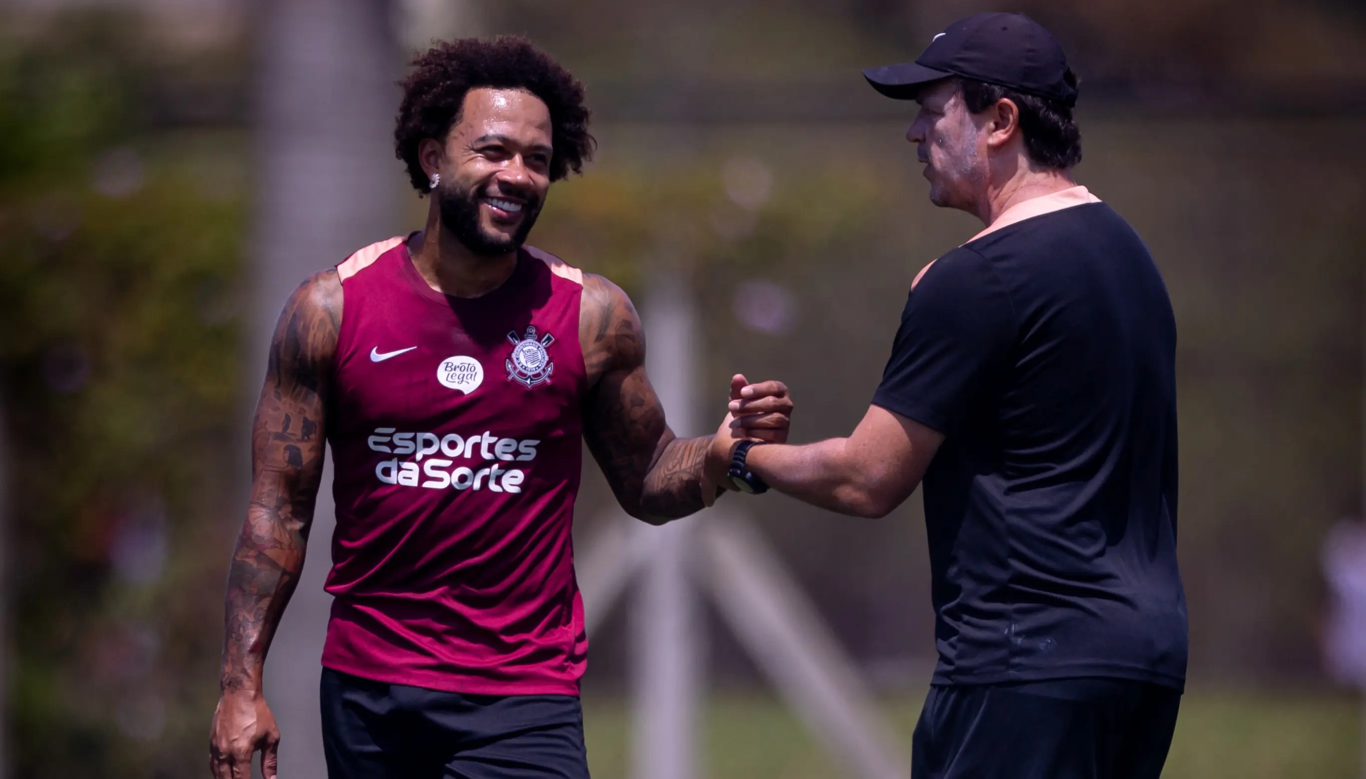 Corinthians inicia última semana livre com ajustes táticos e jogo em campo reduzido