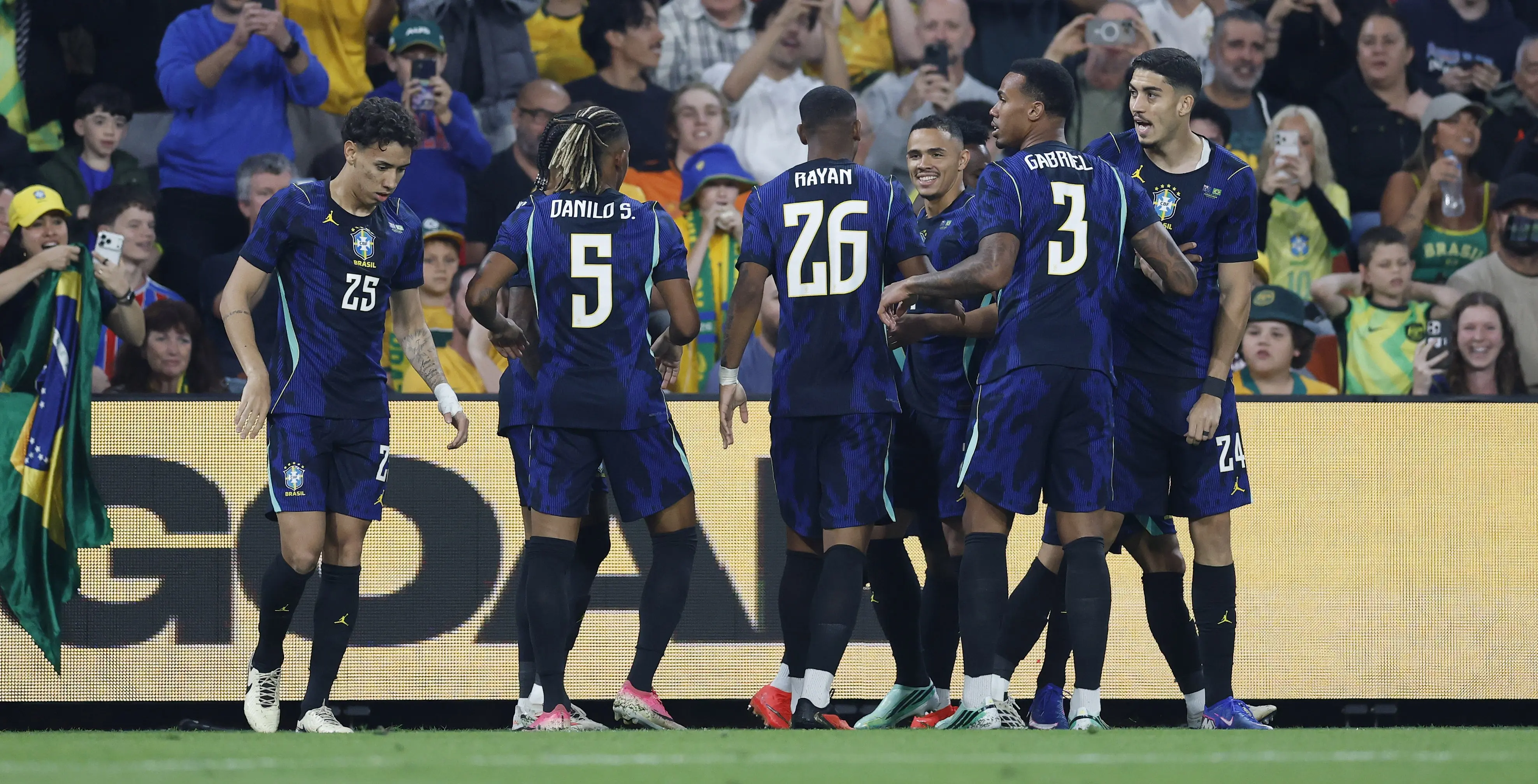 Atuações da Seleção: Vini cresce durante amistoso, Bontempo se destaca e Otávio vai mal
