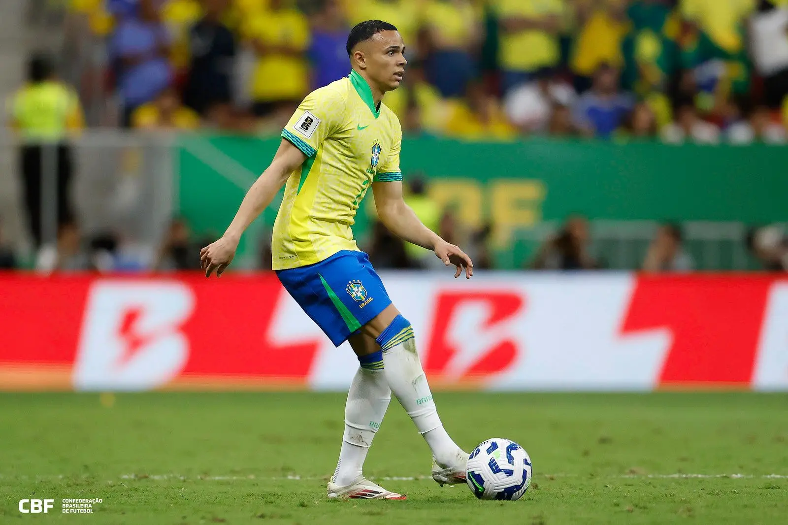 Vanderson, do Monaco, é convocado para a Seleção Brasileira após novo corte de Wesley