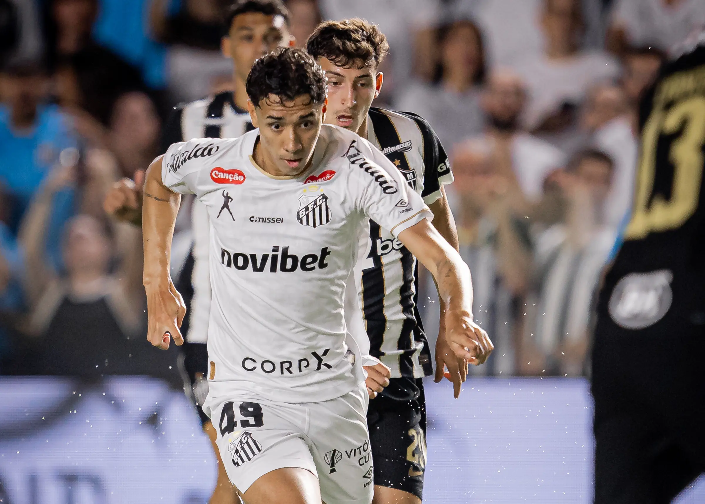 Santos x Atlético-MG pela Sul-Americana: onde assistir, estatísticas, histórico e escalações