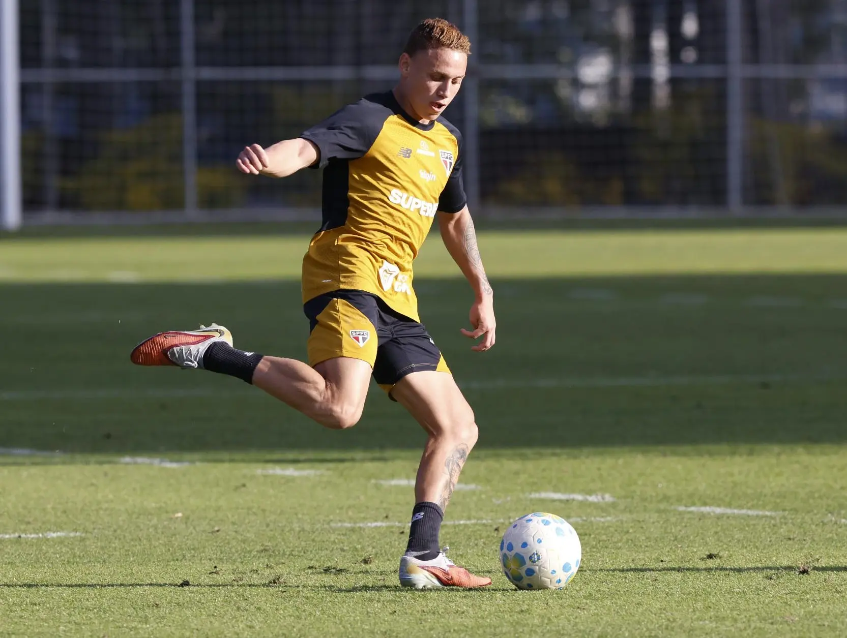 São Paulo fica perto de emprestar Maik a time da Eslováquia