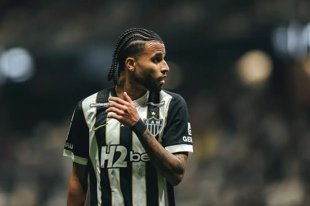 Volante do Atlético-MG é suspenso por ofender Kaio Jorge após clássico