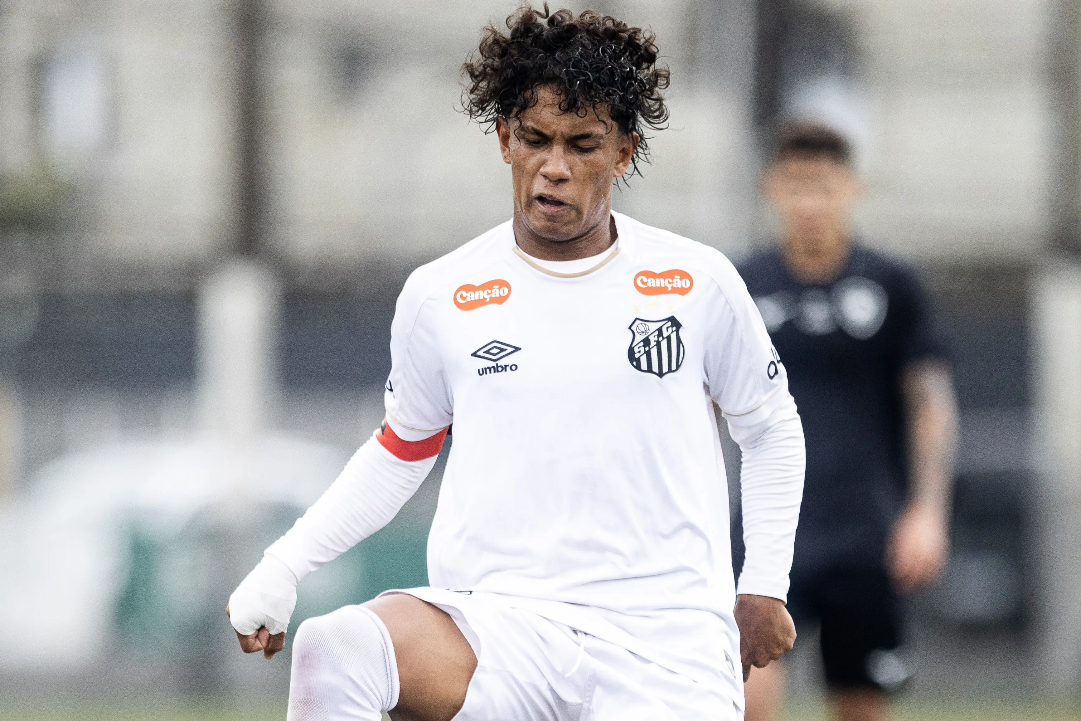Santos é goleado pelo Vasco e pode deixar o G8 do Brasileirão sub-17
