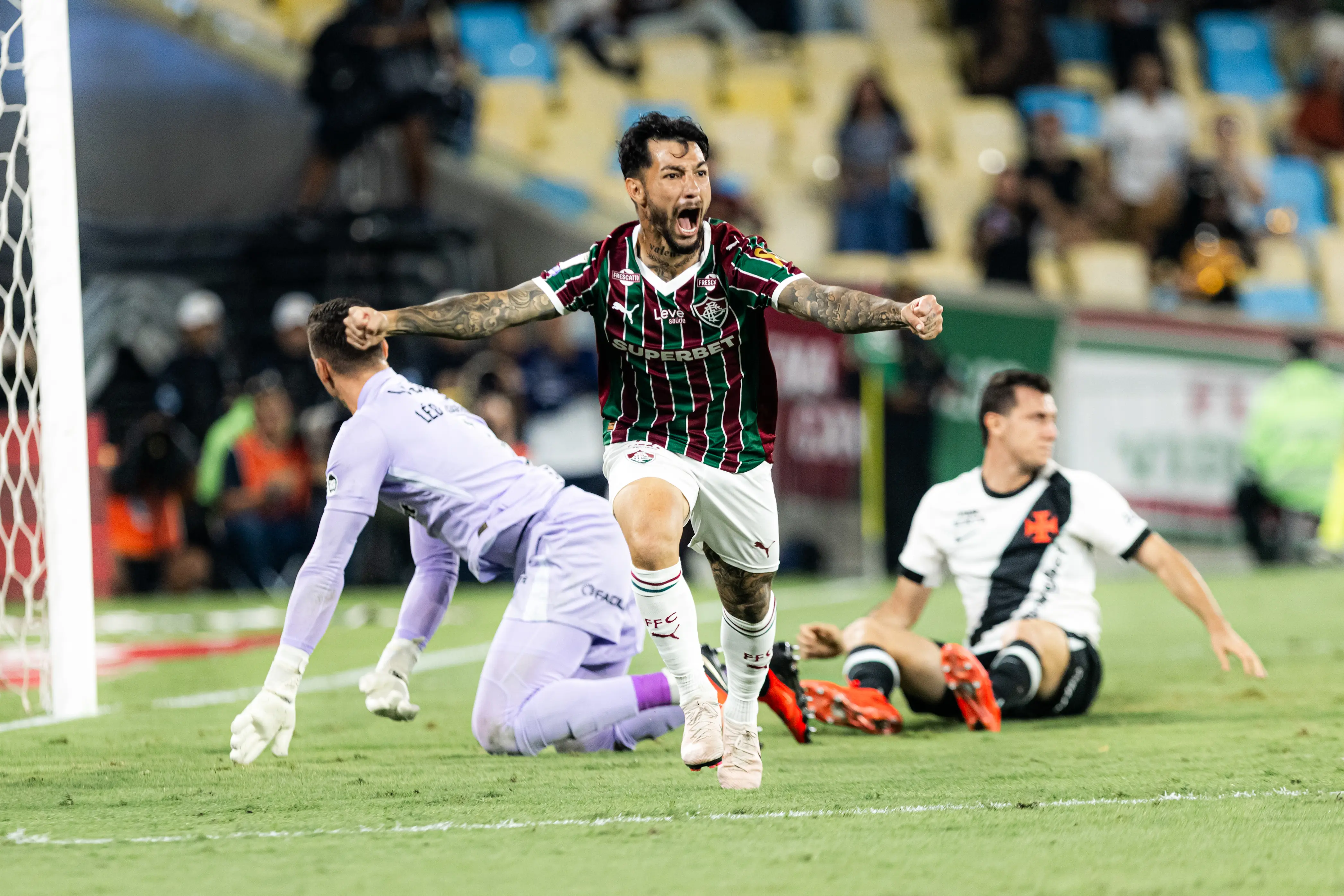 Fluminense bate Vasco com gol de Acosta e retoma lugar no G4 do Brasileiro