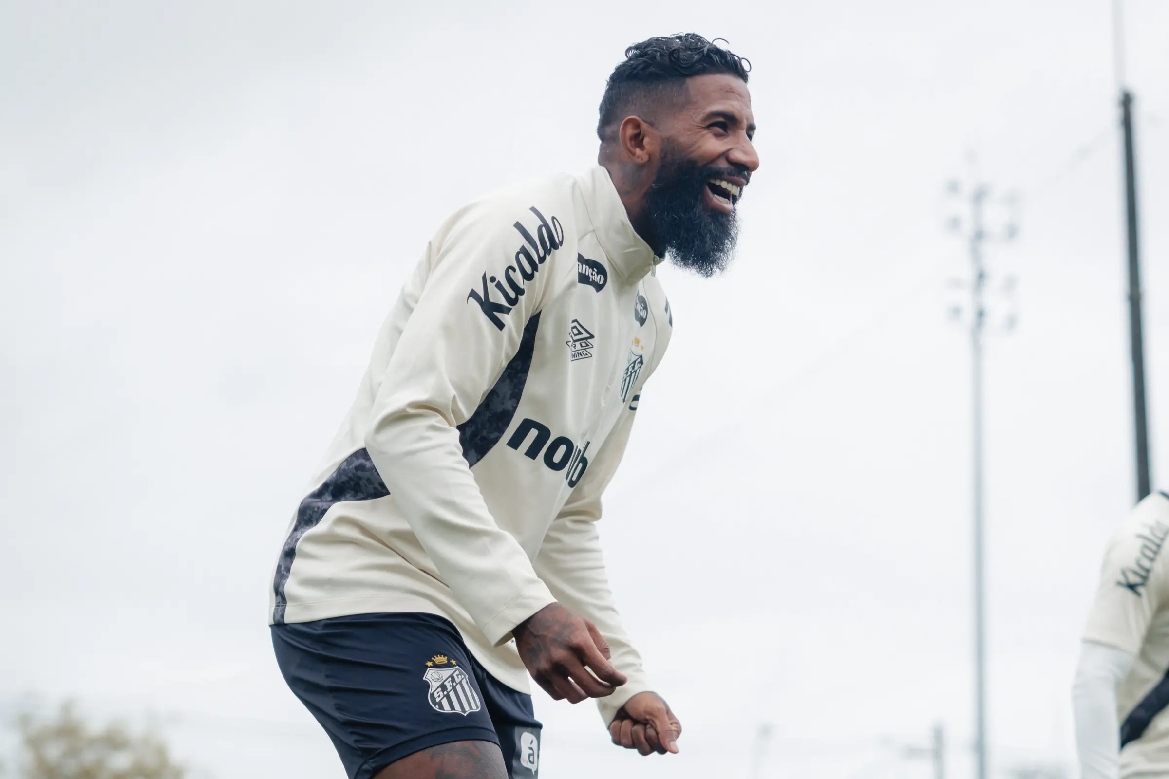 Com Rodinei, Santos se reapresenta e inicia preparação para pegar o Atlético-MG