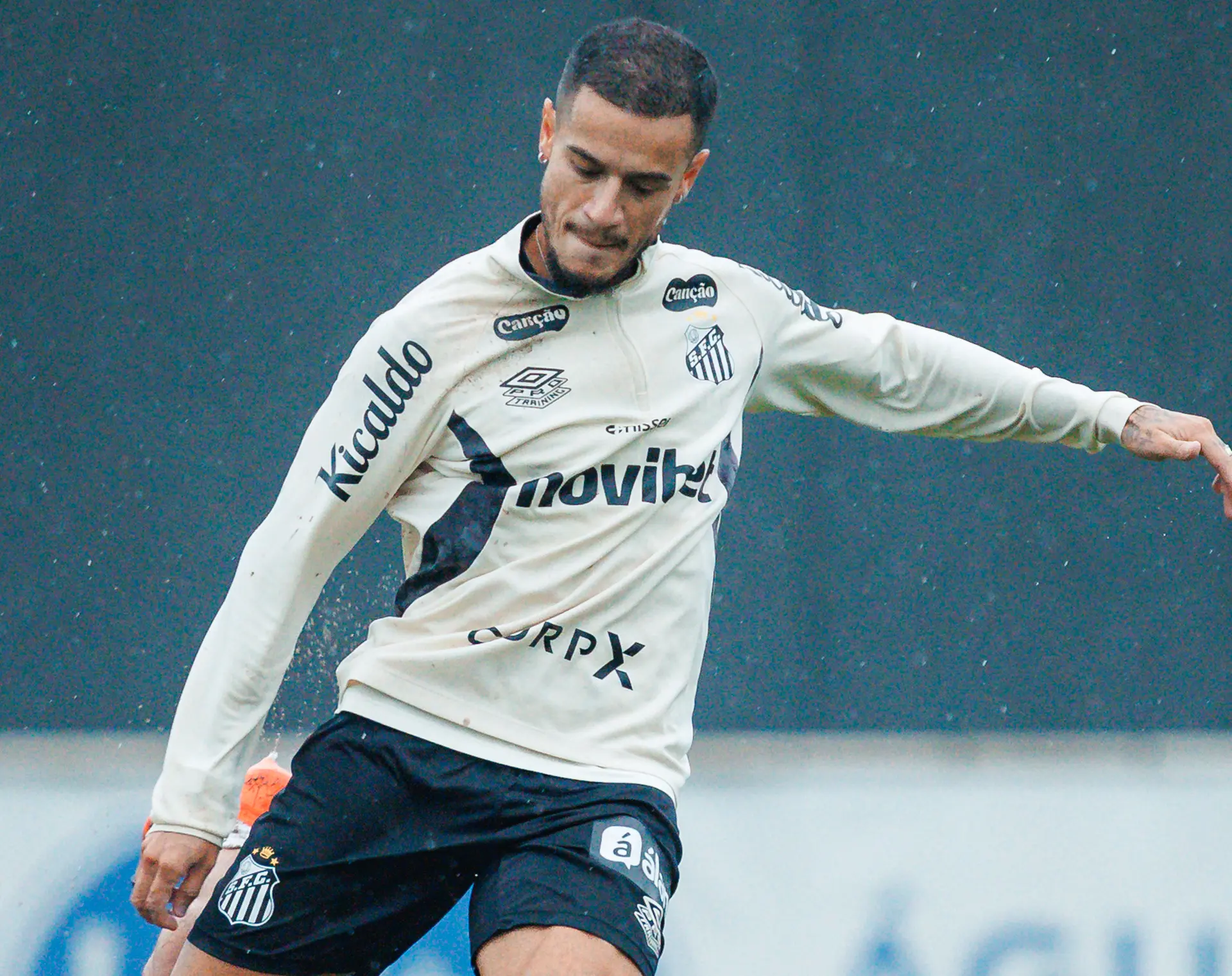 Ainda sem Coutinho e Cebolinha, Santos divulga os relacionados para jogo contra o Remo