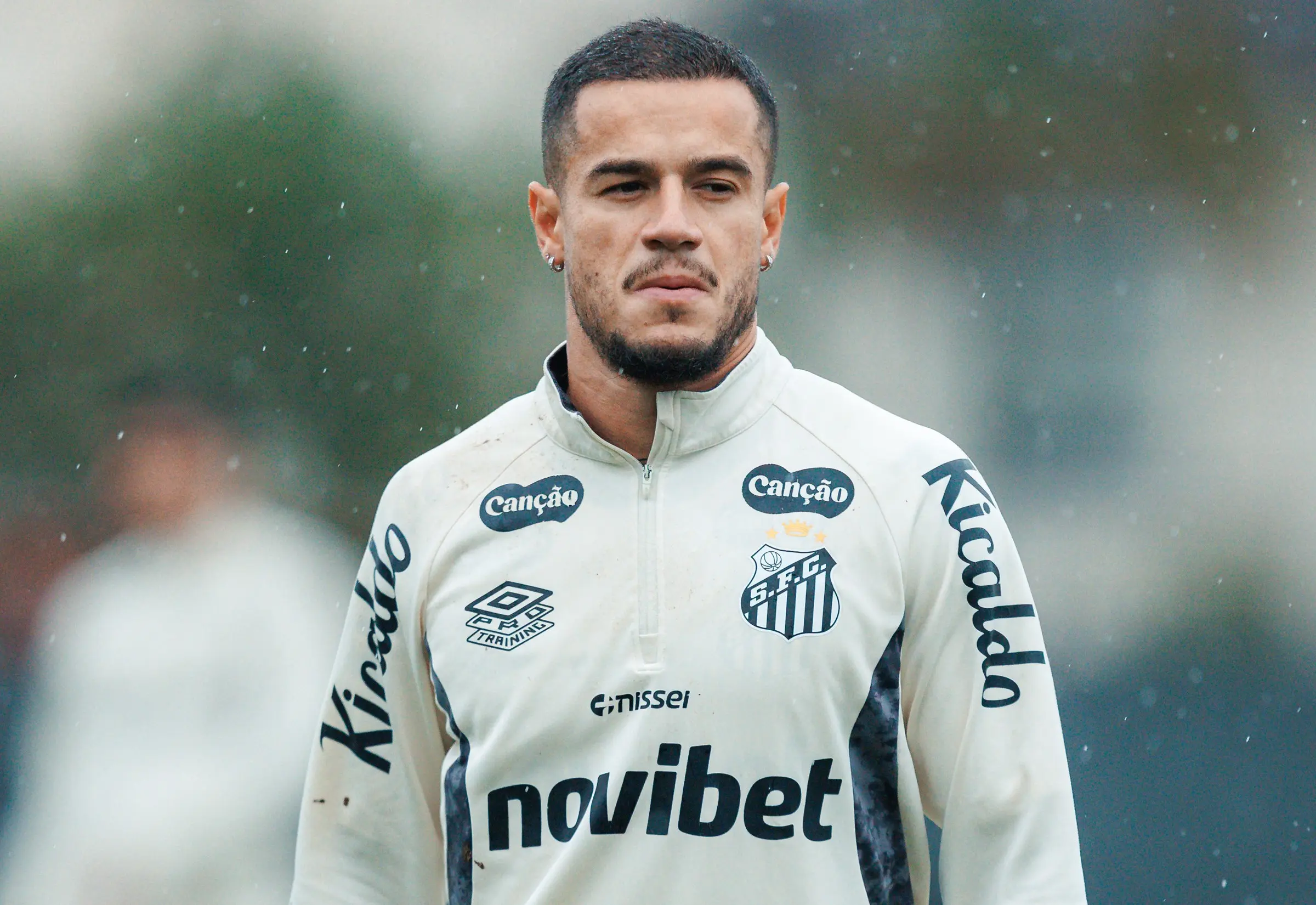 Coutinho faz primeiro treino, e Santos inicia preparação para pegar o Atlético-MG