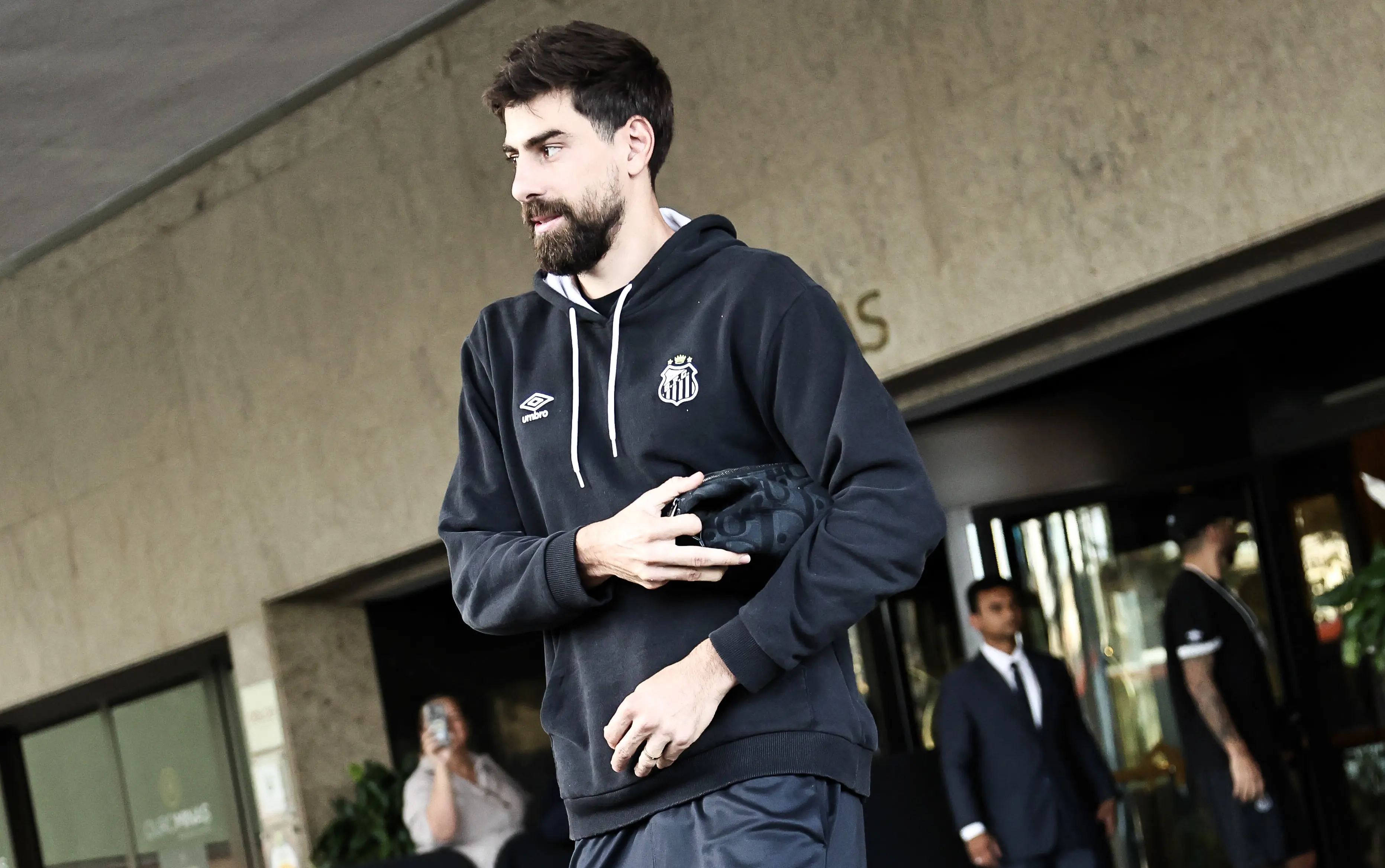 Após eliminação, Santos chega a Belém para enfrentar o Remo pelo Brasileirão