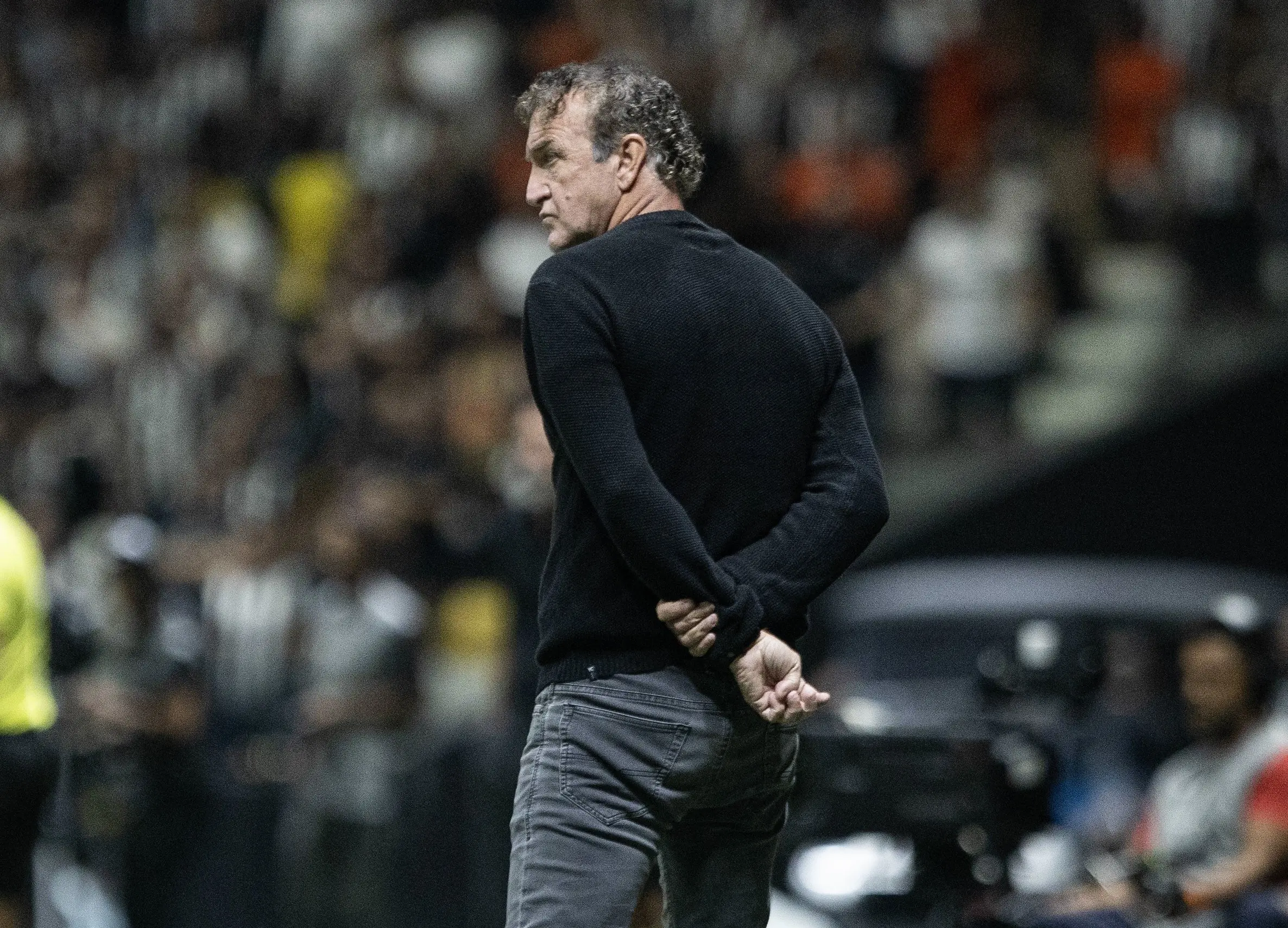 Santos nega envolvimento de Cuca em confusão com torcedores após eliminação