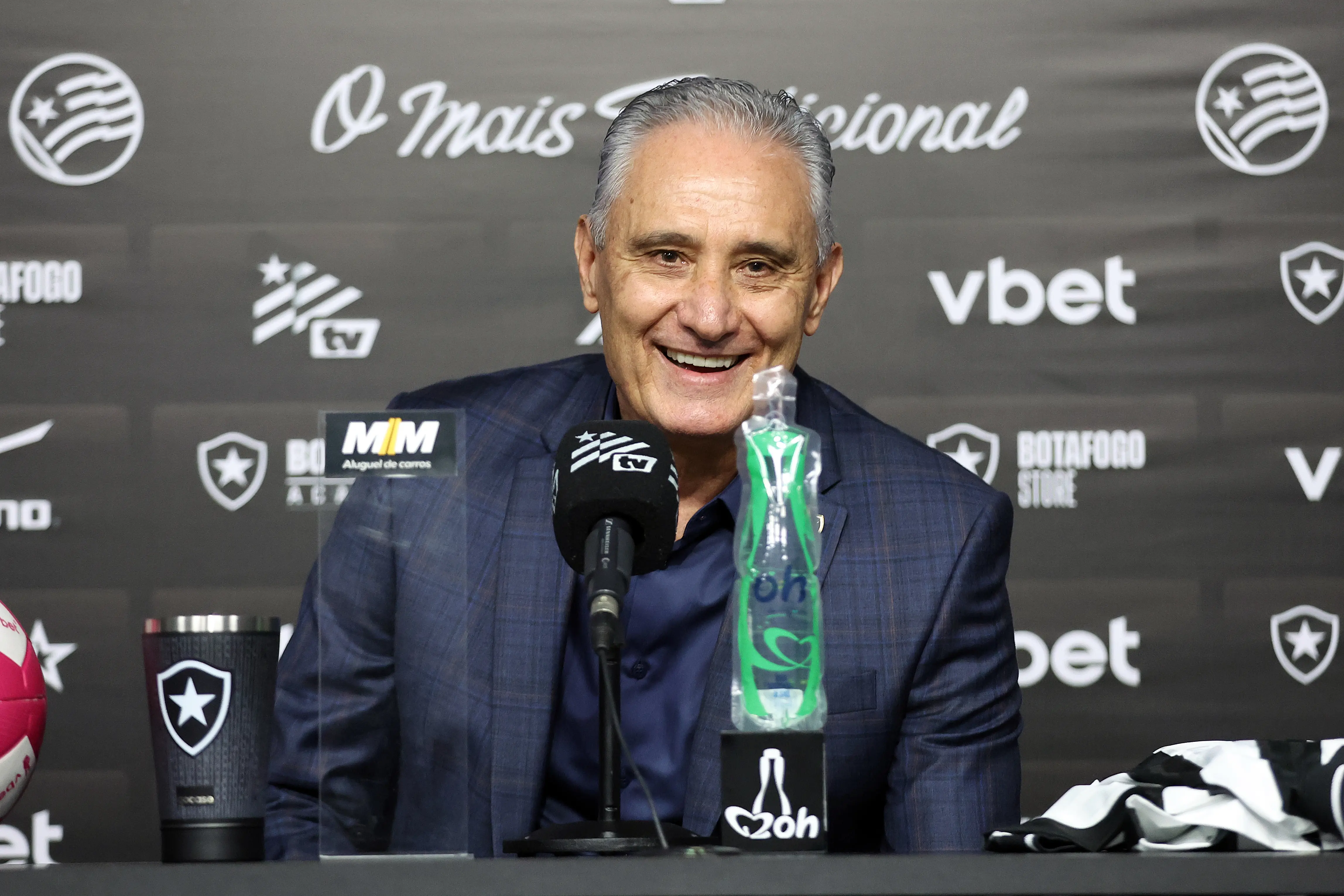 Tite destaca projeto do Botafogo e projeta trabalho de longo prazo