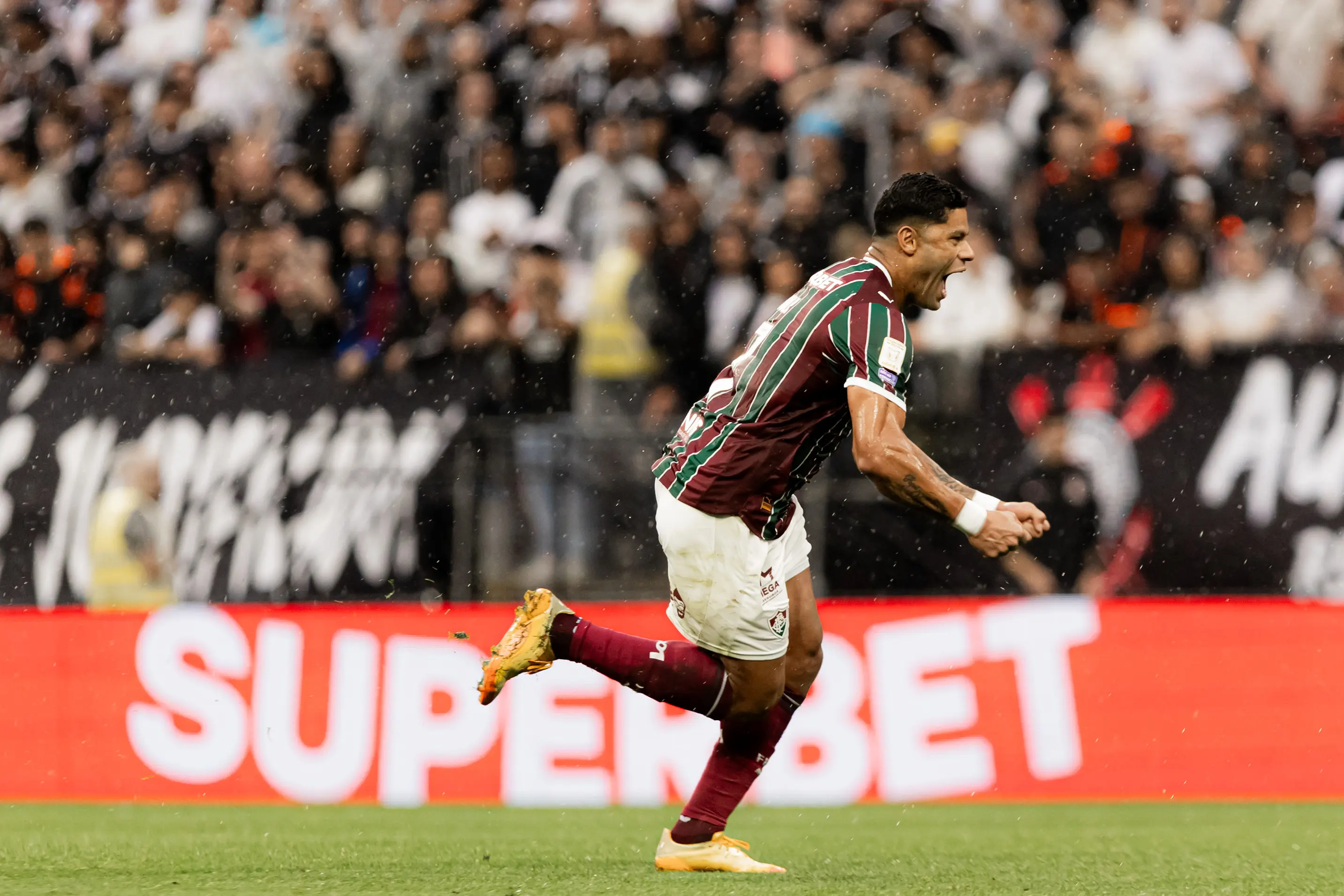 Hulk exalta vitória do Fluminense, cita mal-estar e projeta conquistar “coisas importantes”