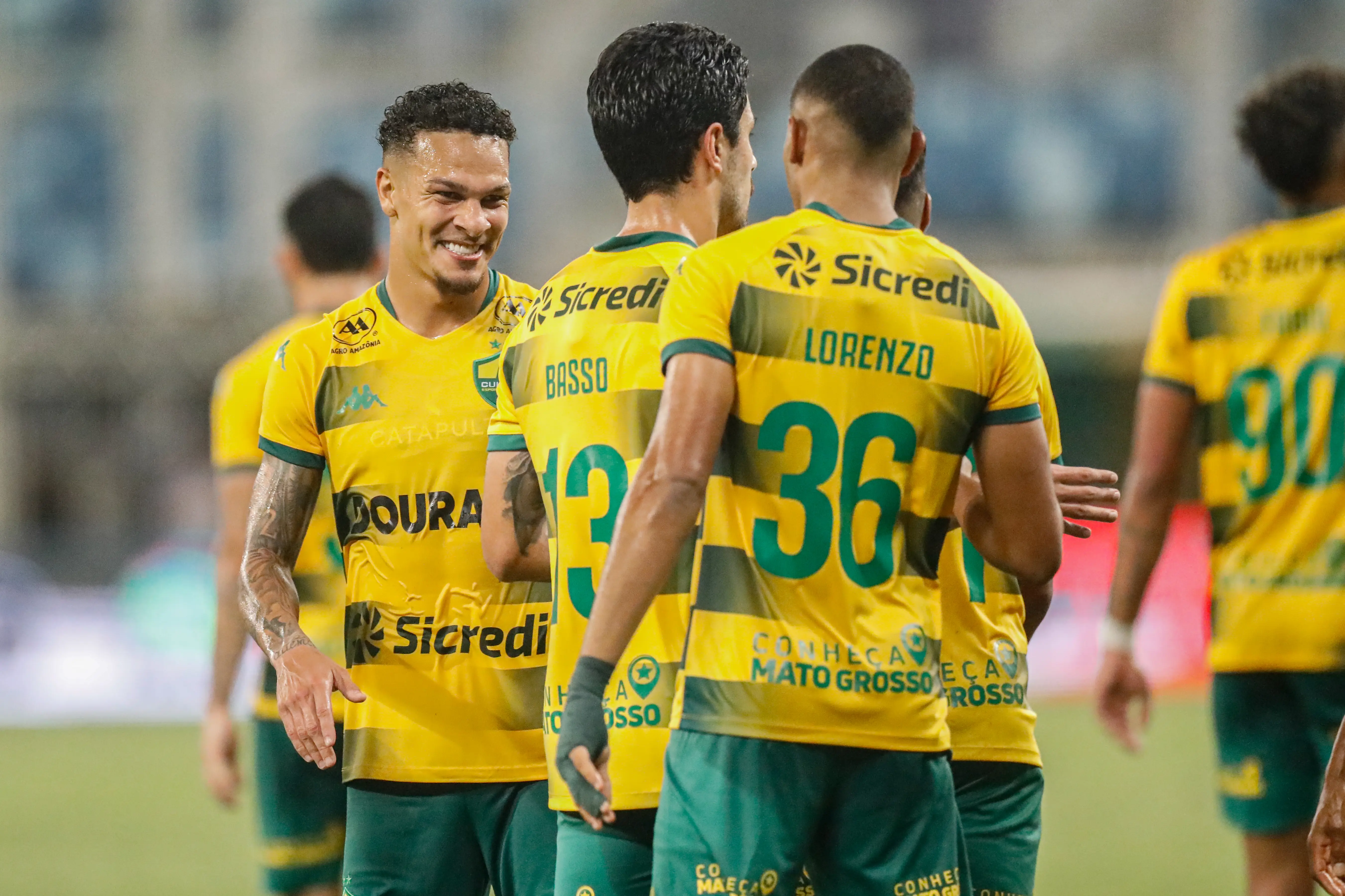 Cuiabá vence o Náutico e ganha posições na Série B do Brasileiro