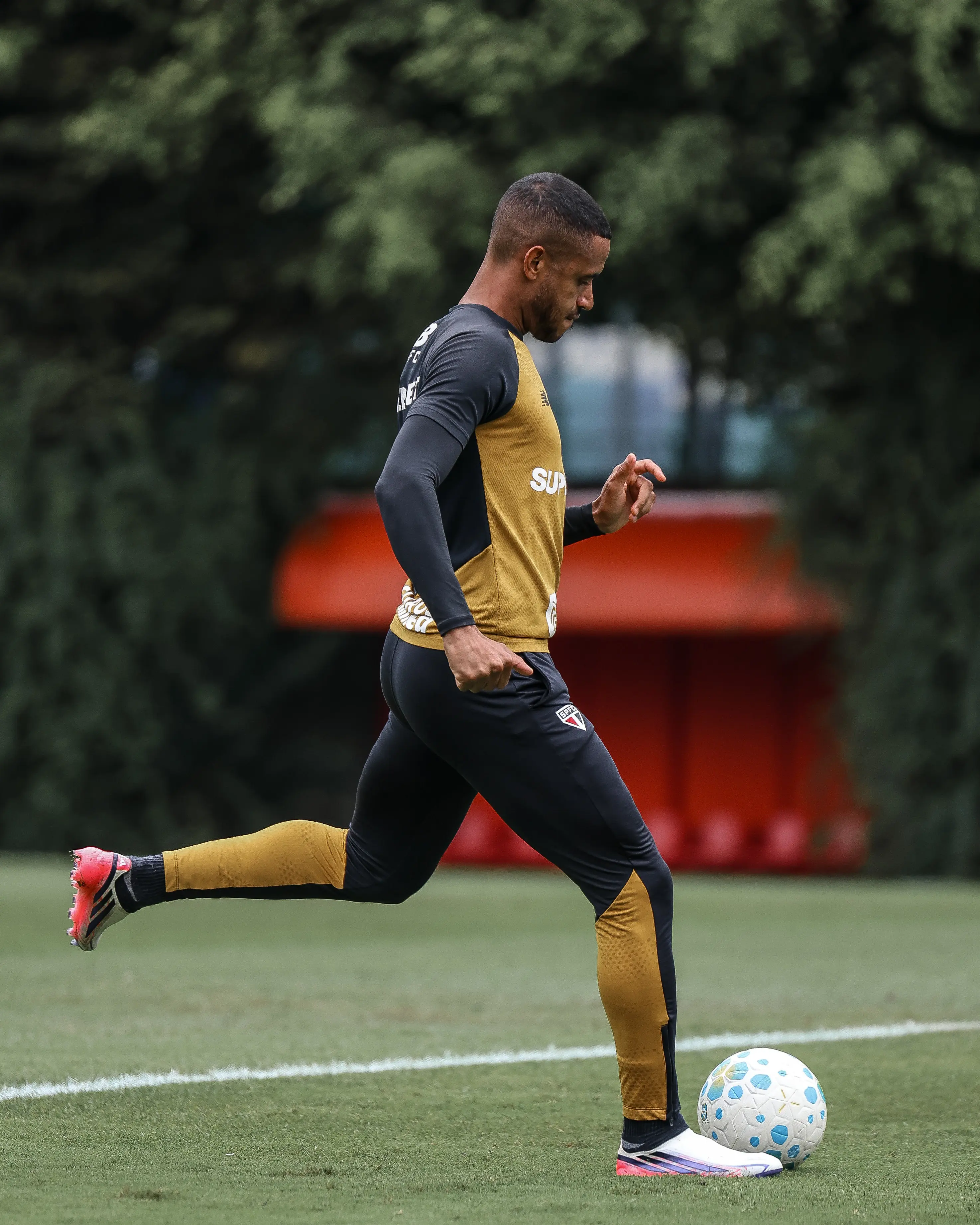 Veja fotos do treino do São Paulo nesta quinta-feira