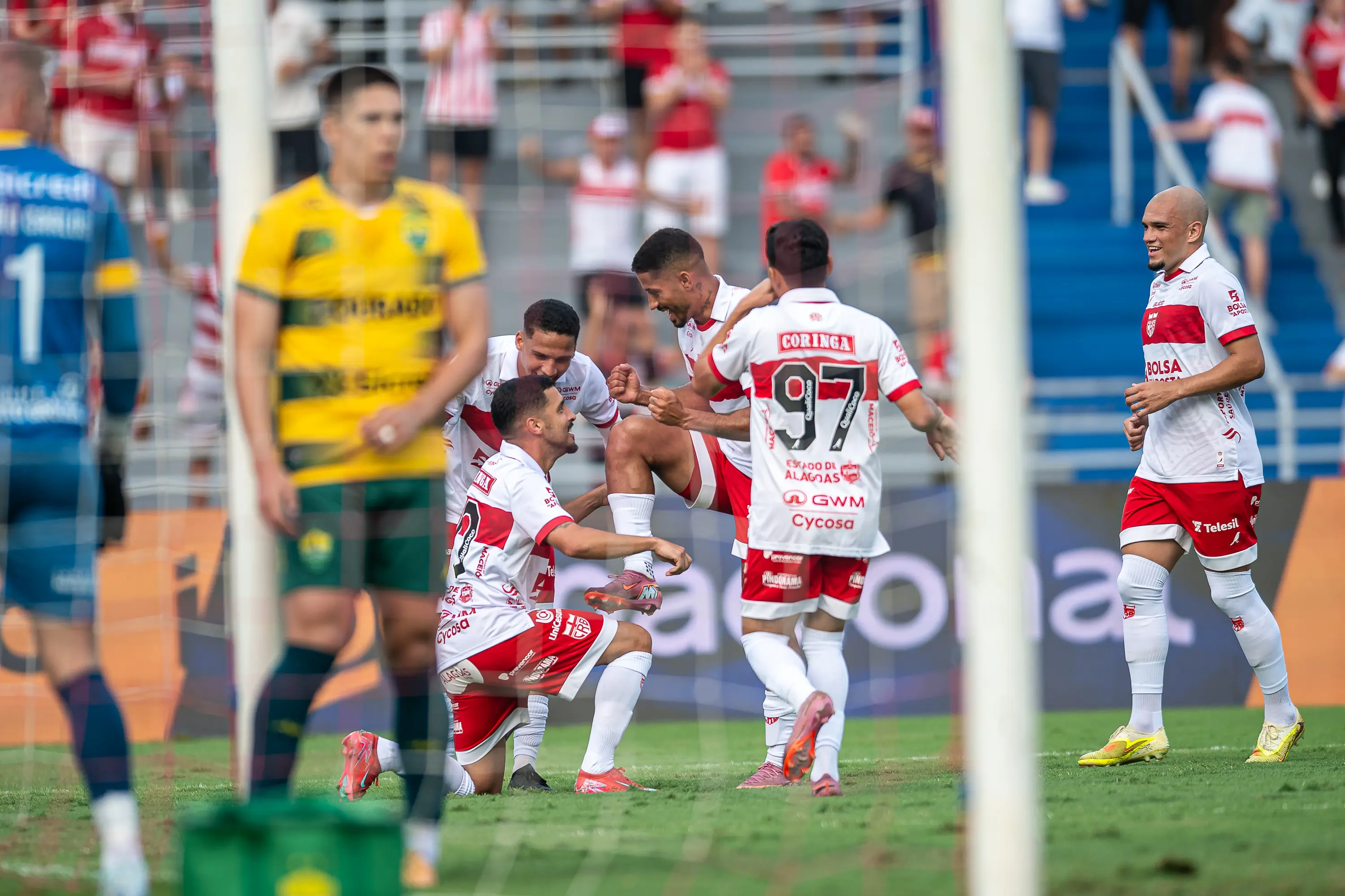 CRB vence Cuiabá e se aproxima do G6 da Série B do Brasileiro
