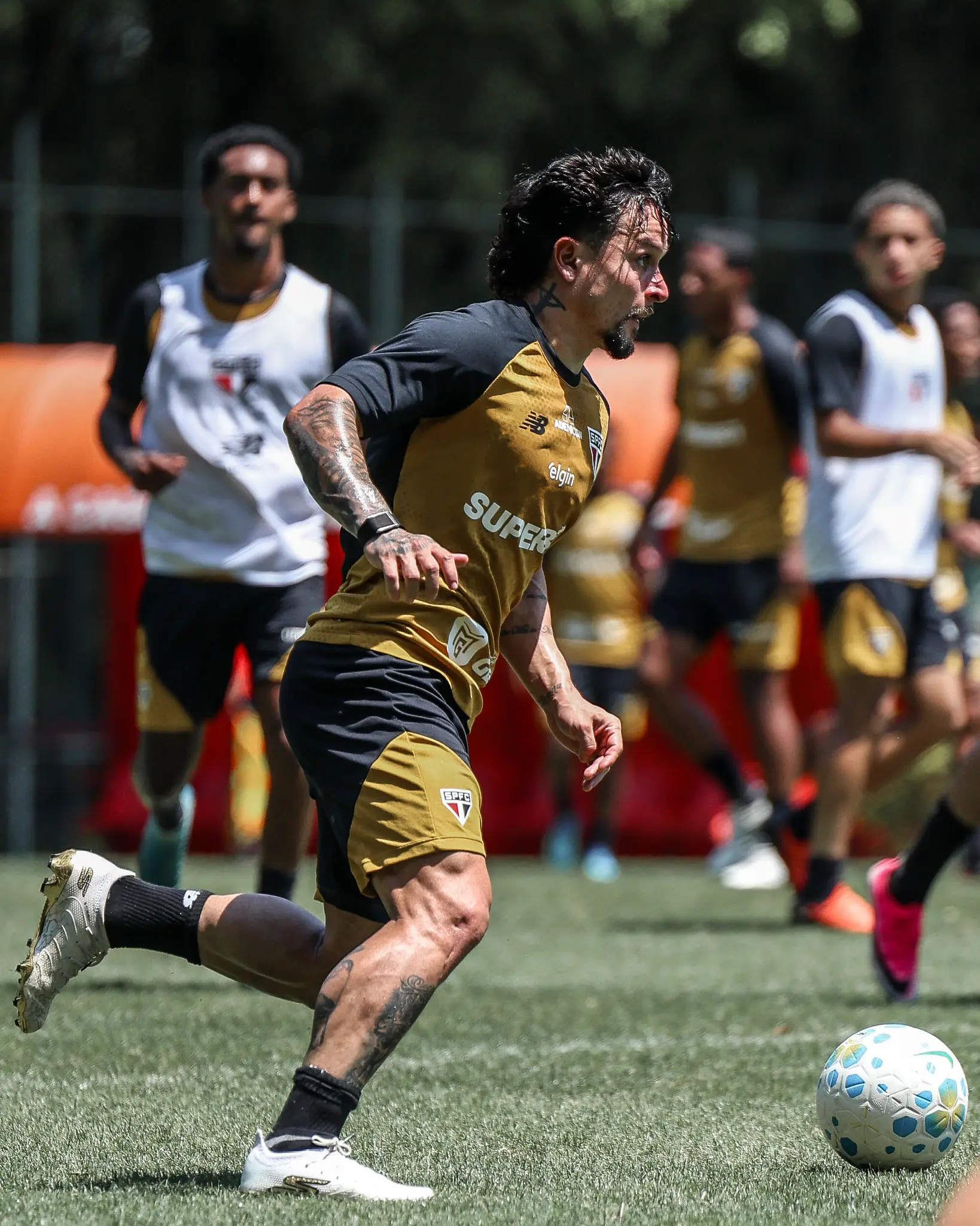 Veja fotos da reapresentação do São Paulo nesta segunda-feira