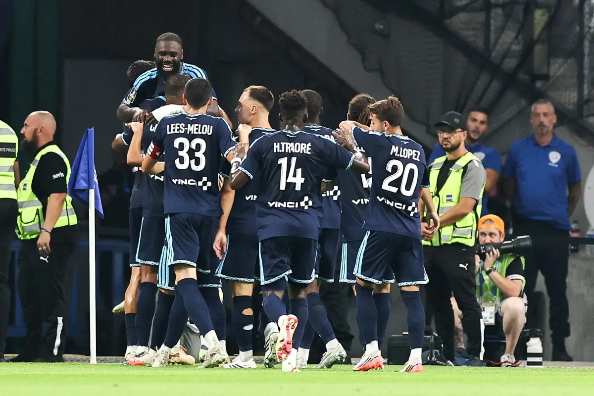 Paris FC derrota Marseille em jogo de cinco gols e é vice-líder do Francês