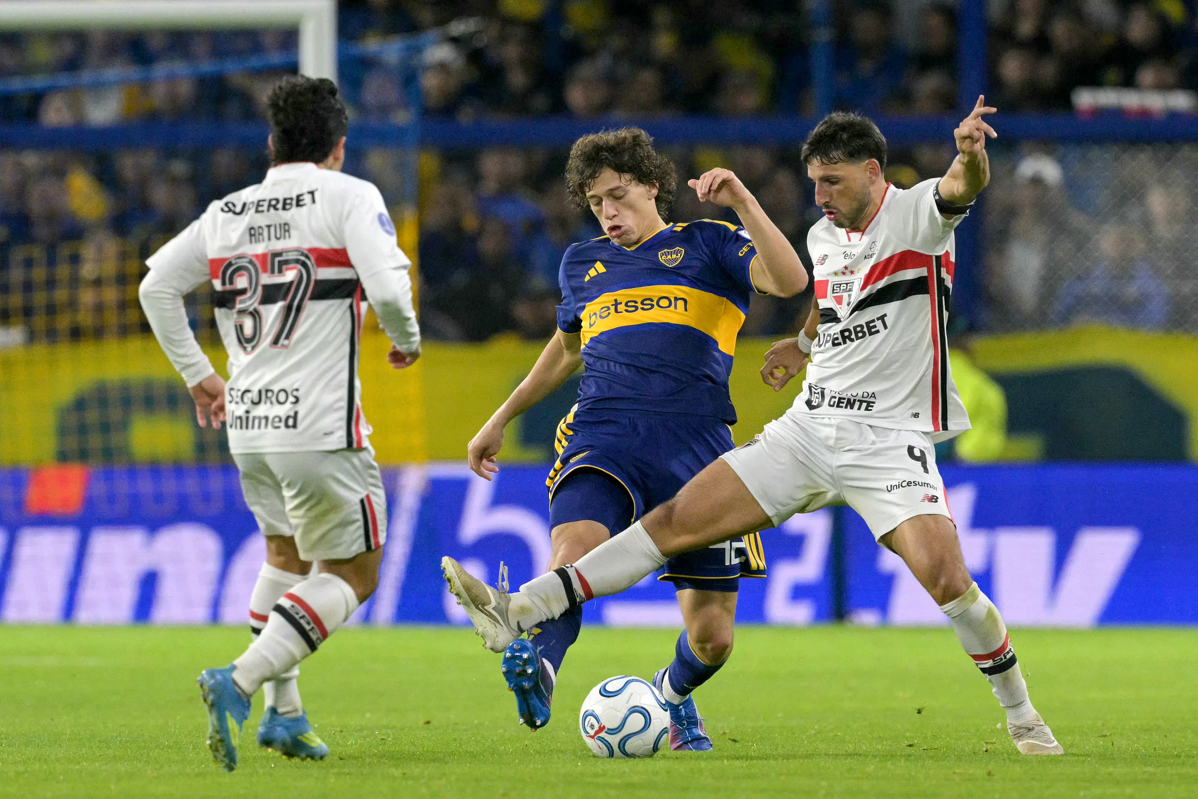Calleri confia em virada do São Paulo e reclama de suspensão por amarelo: “Cartão nada a ver”