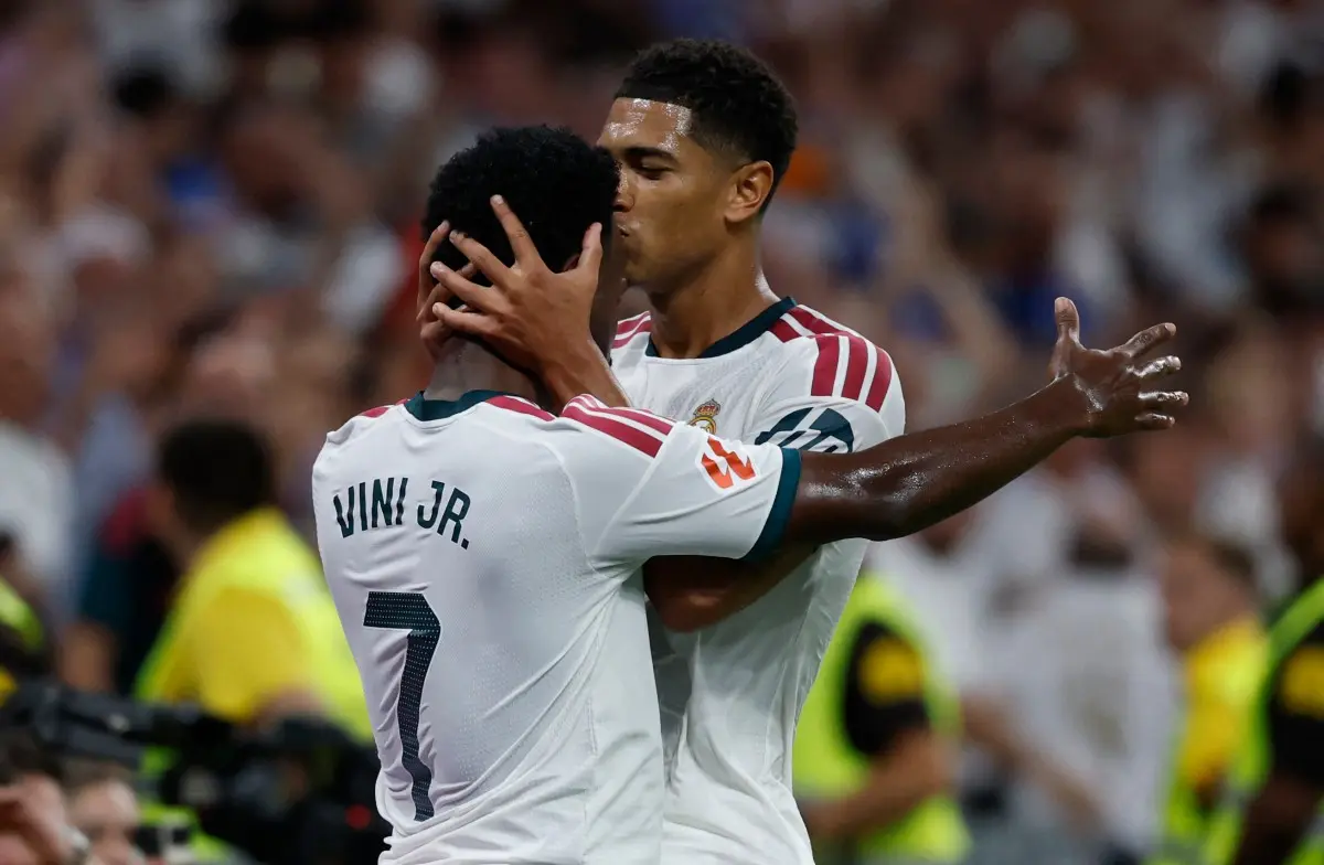 Com assistência de Vini Jr, Real Madrid bate Rayo Vallecano e segue na cola do Barcelona