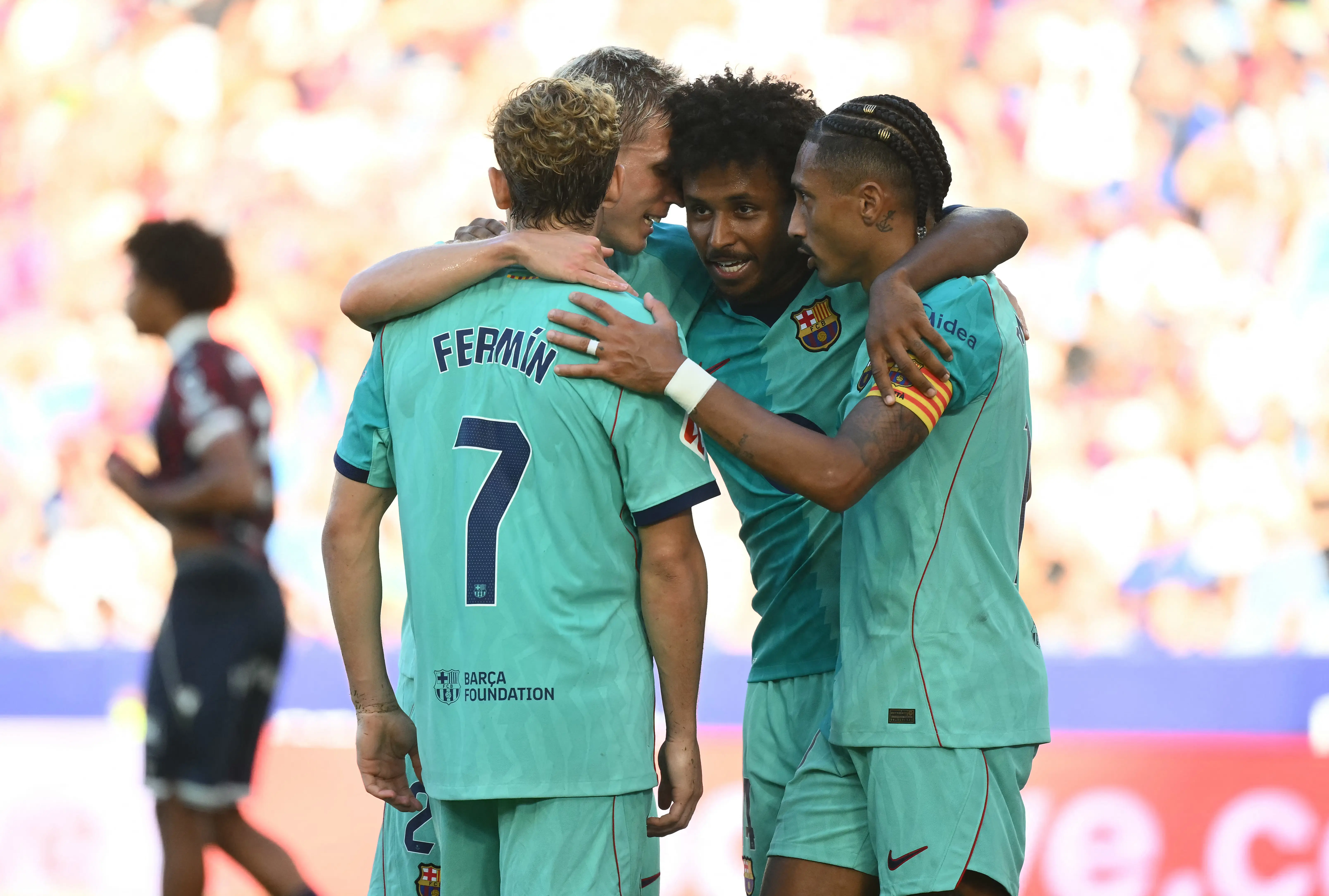 Barcelona x Racing Santander: veja prováveis escalações e onde assistir ao duelo pelo Espanhol