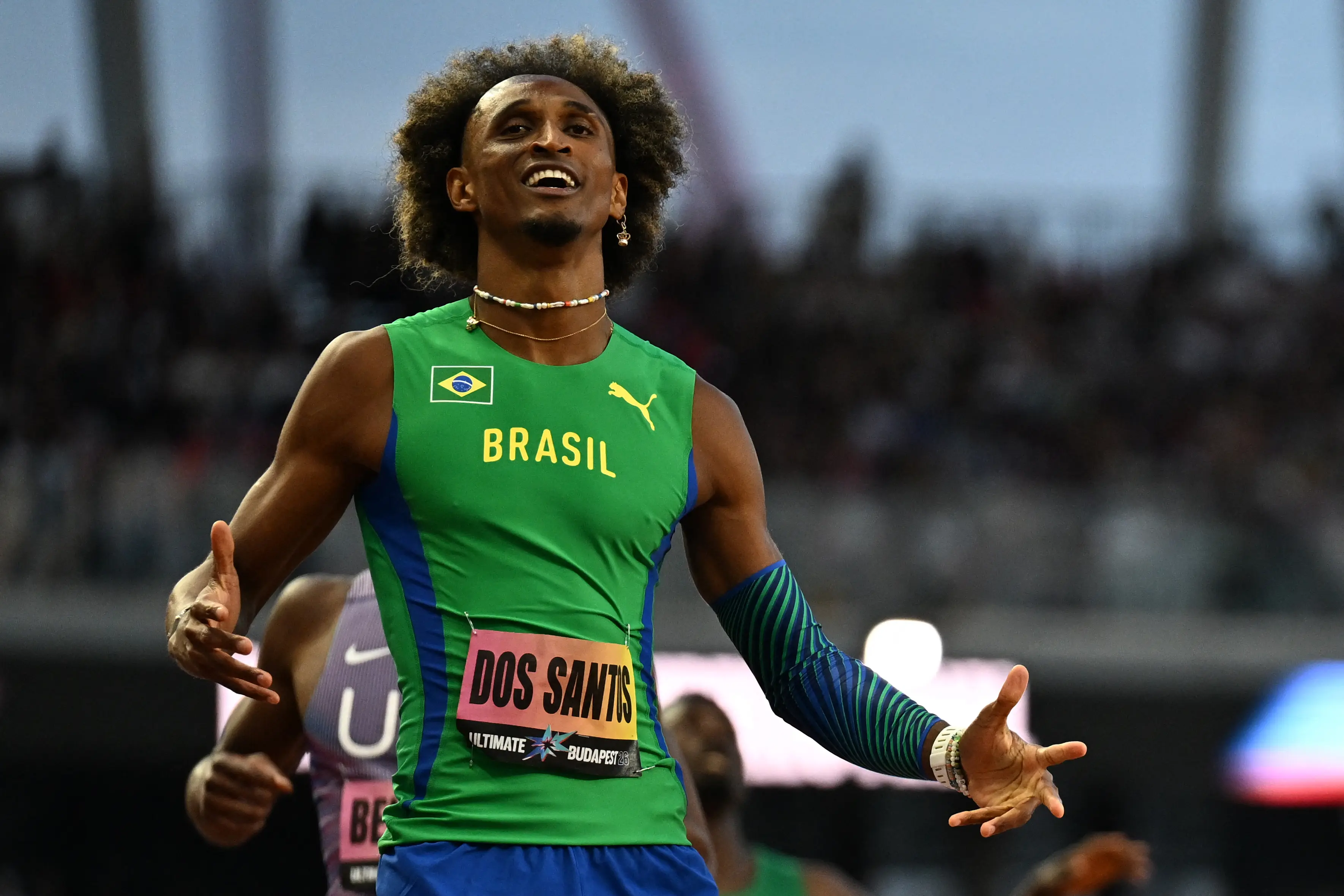Alison dos Santos vence Mundial de Atletismo Ultimate com o terceiro melhor tempo da história